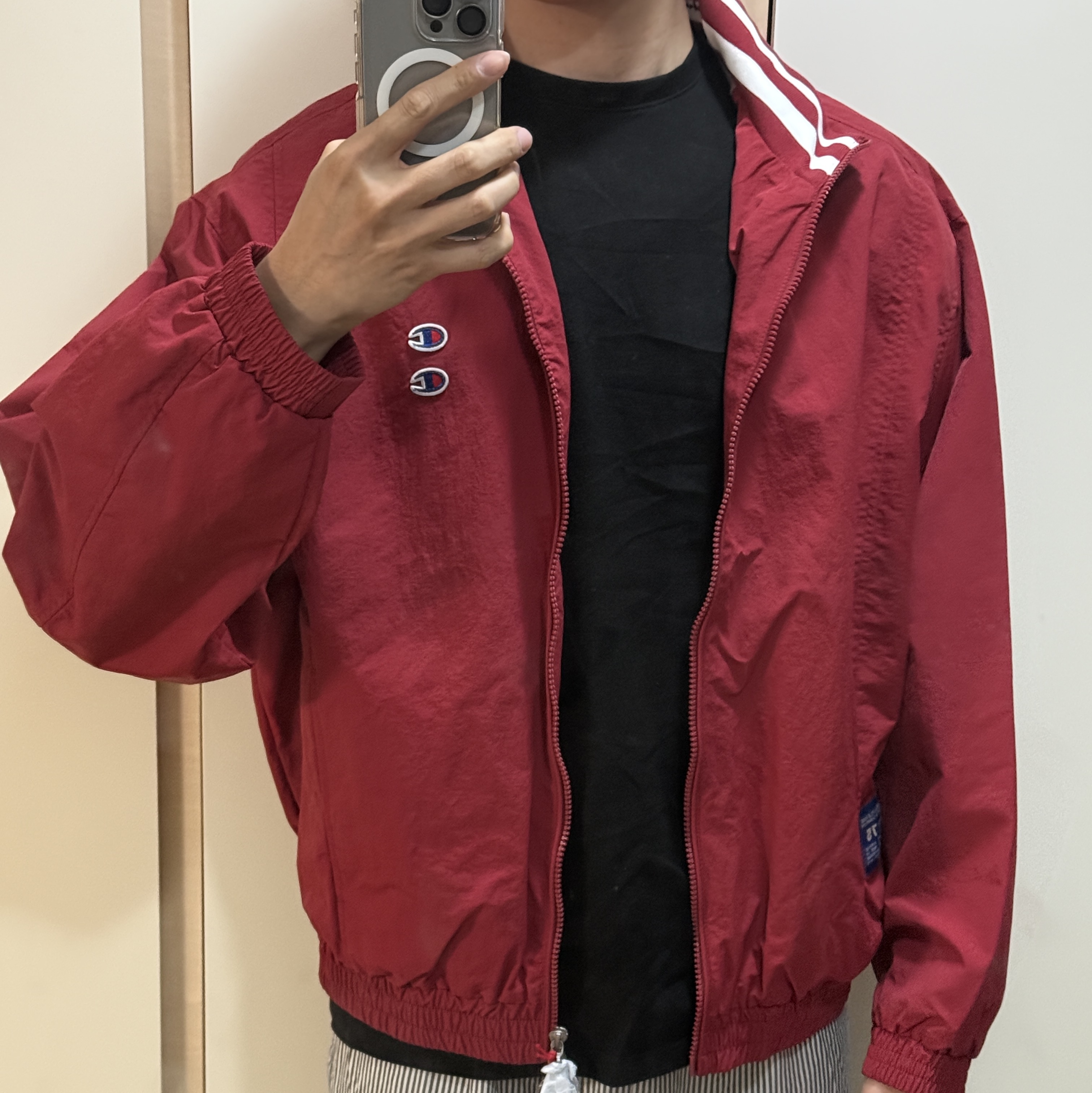 Zara x Champion Technical Patch Jacket Red 착용 스타일 - 1