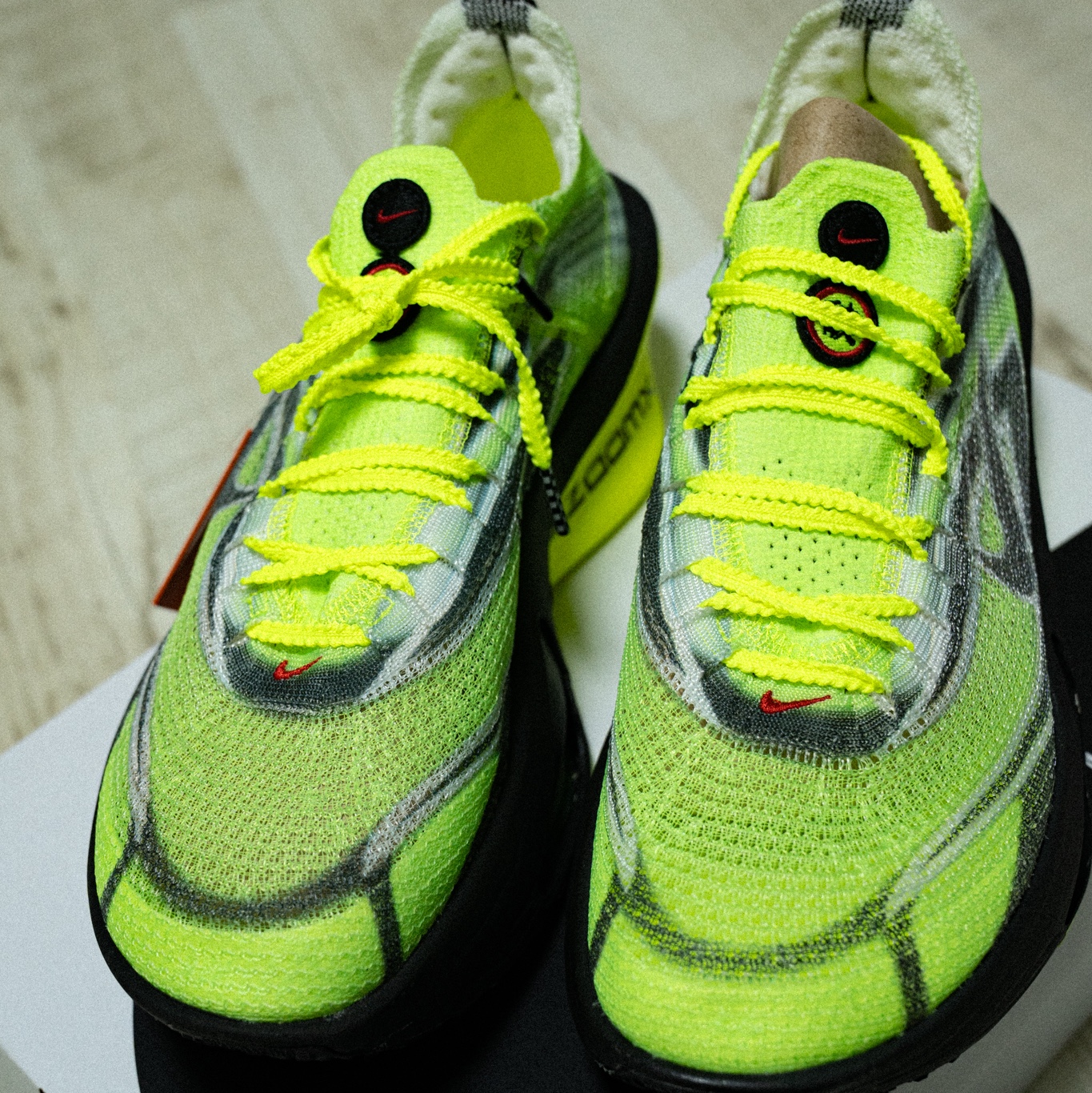 Nike Air Zoom Alphafly Next% 3 Multicolor Volt 착용 스타일 - 3