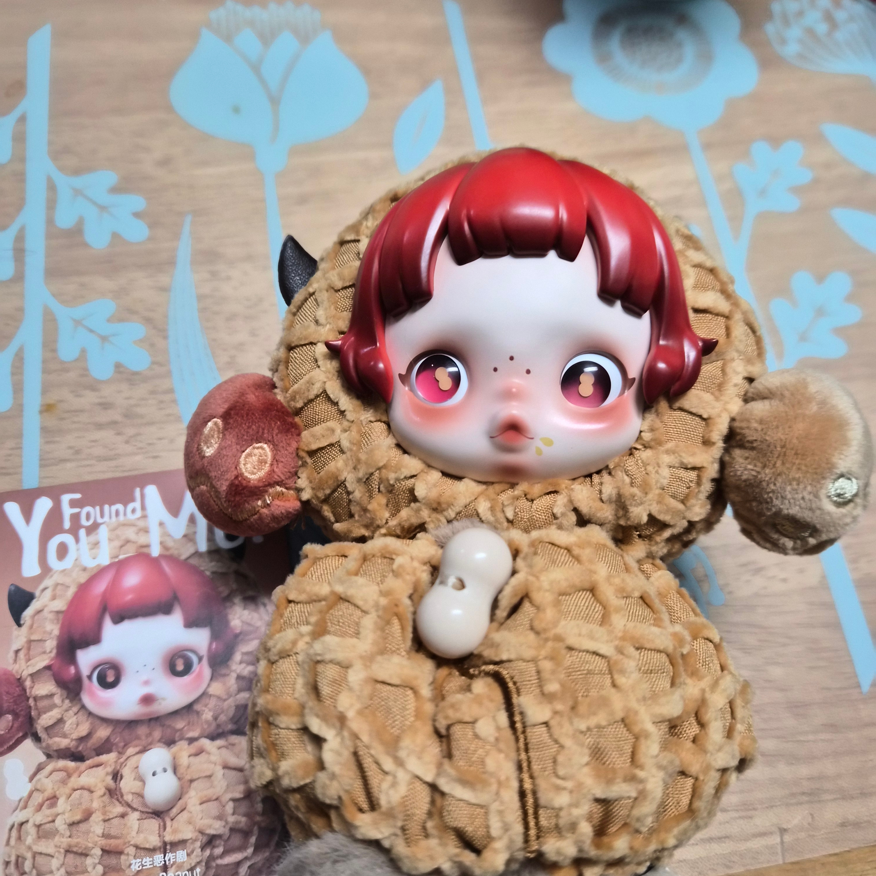 Pop Mart Skullpanda You Found Me ! Series Plush Doll Pendant Sealed Case (1 Blind Box) 착용 스타일