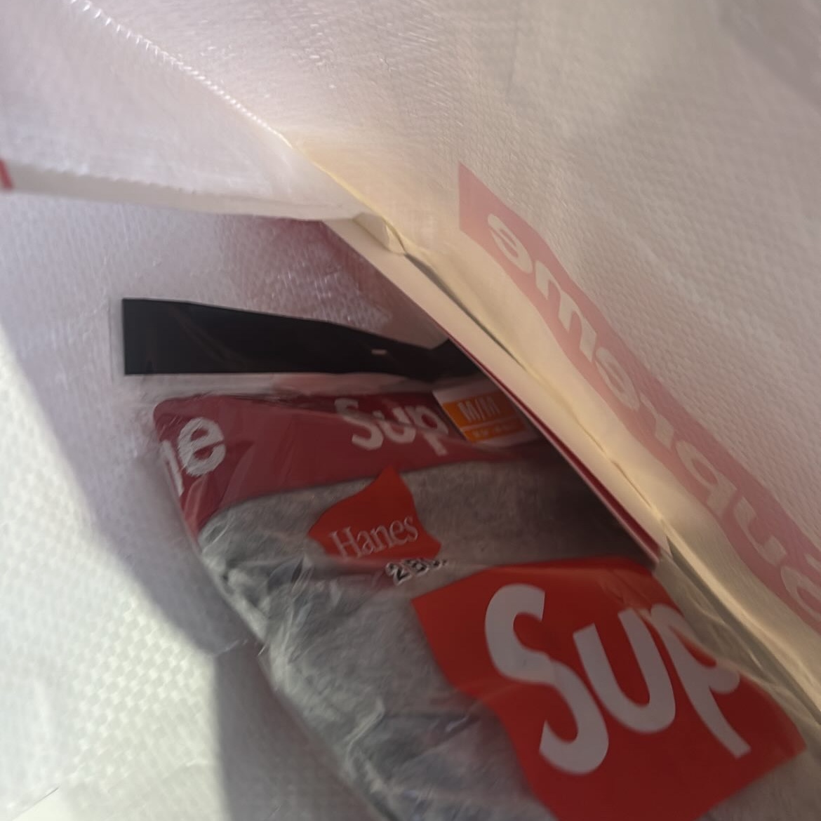 Supreme Hanes Boxer Briefs Heather Grey (2 Pack) 착용 스타일