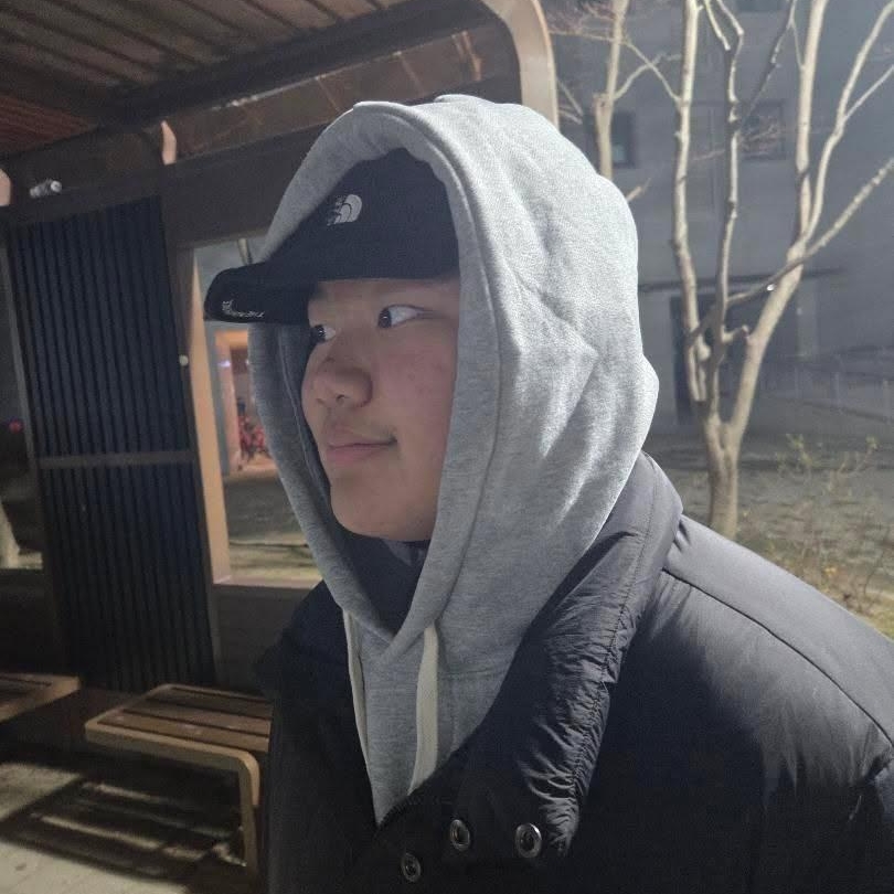 The North Face Fleece Earmuff Cap EX Black 착용 스타일 - 1