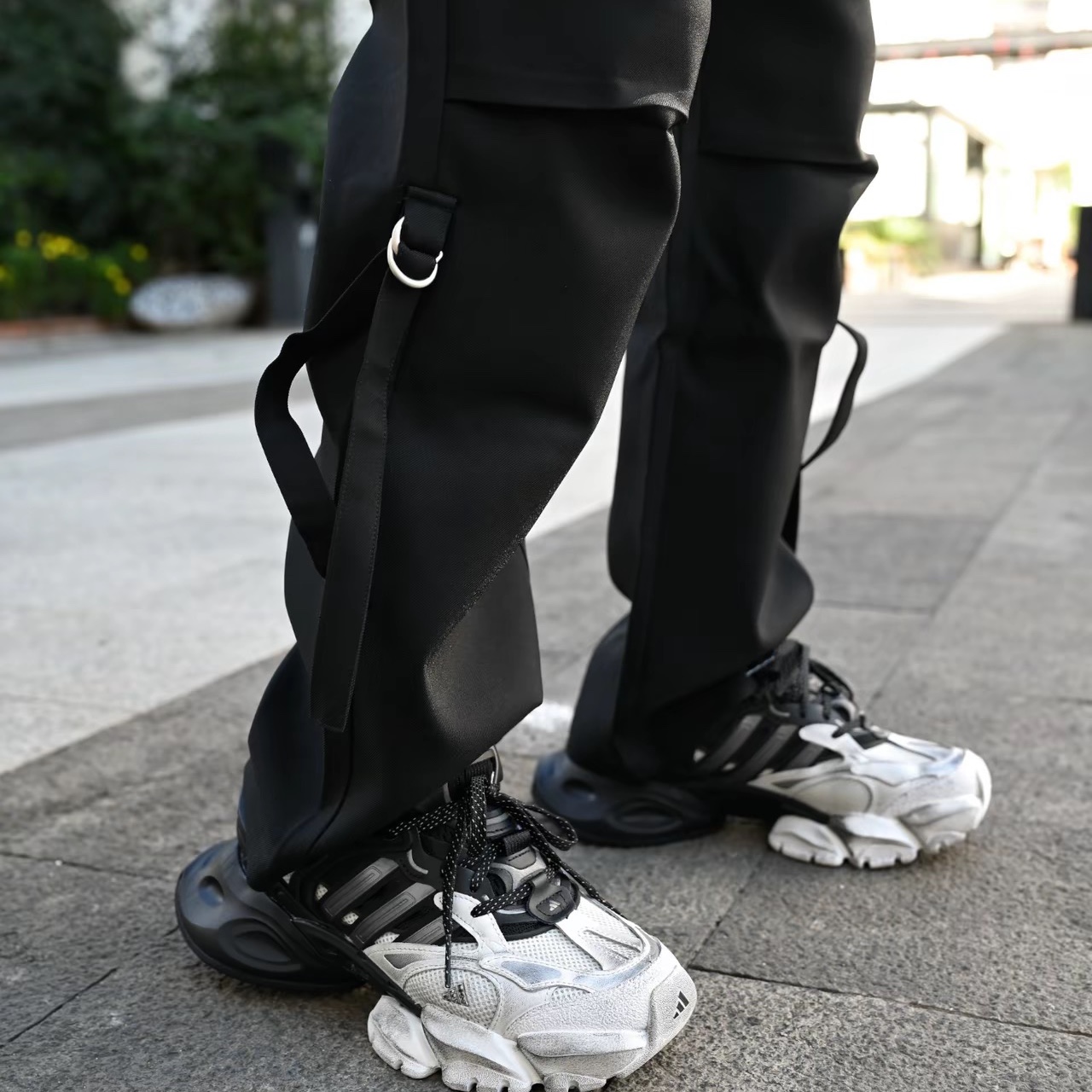Adidas Vento XLG Runner Deluxe Sneakers White Black 착용 스타일 - 3