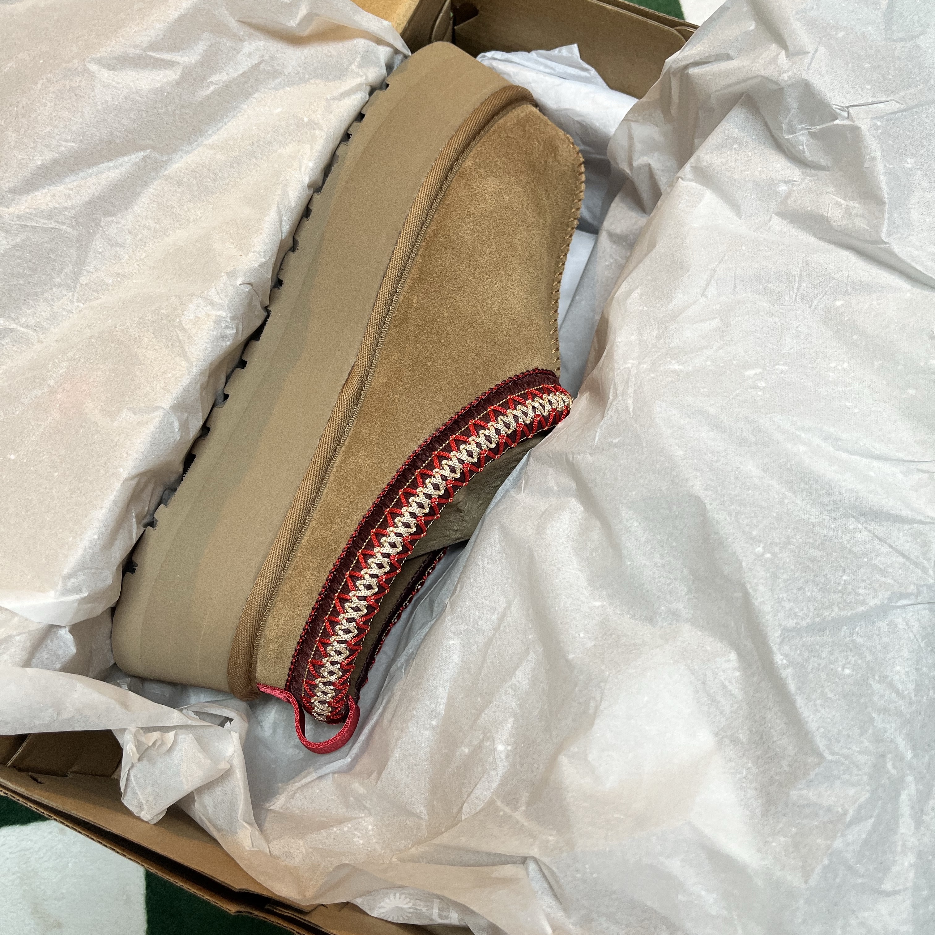 (W) UGG Tazz II Chestnut 착용 스타일 - 2