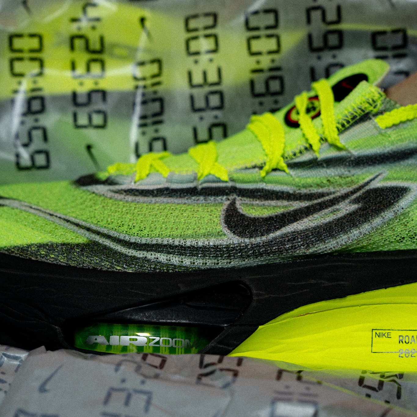 Nike Air Zoom Alphafly Next% 3 Multicolor Volt 착용 스타일 - 6