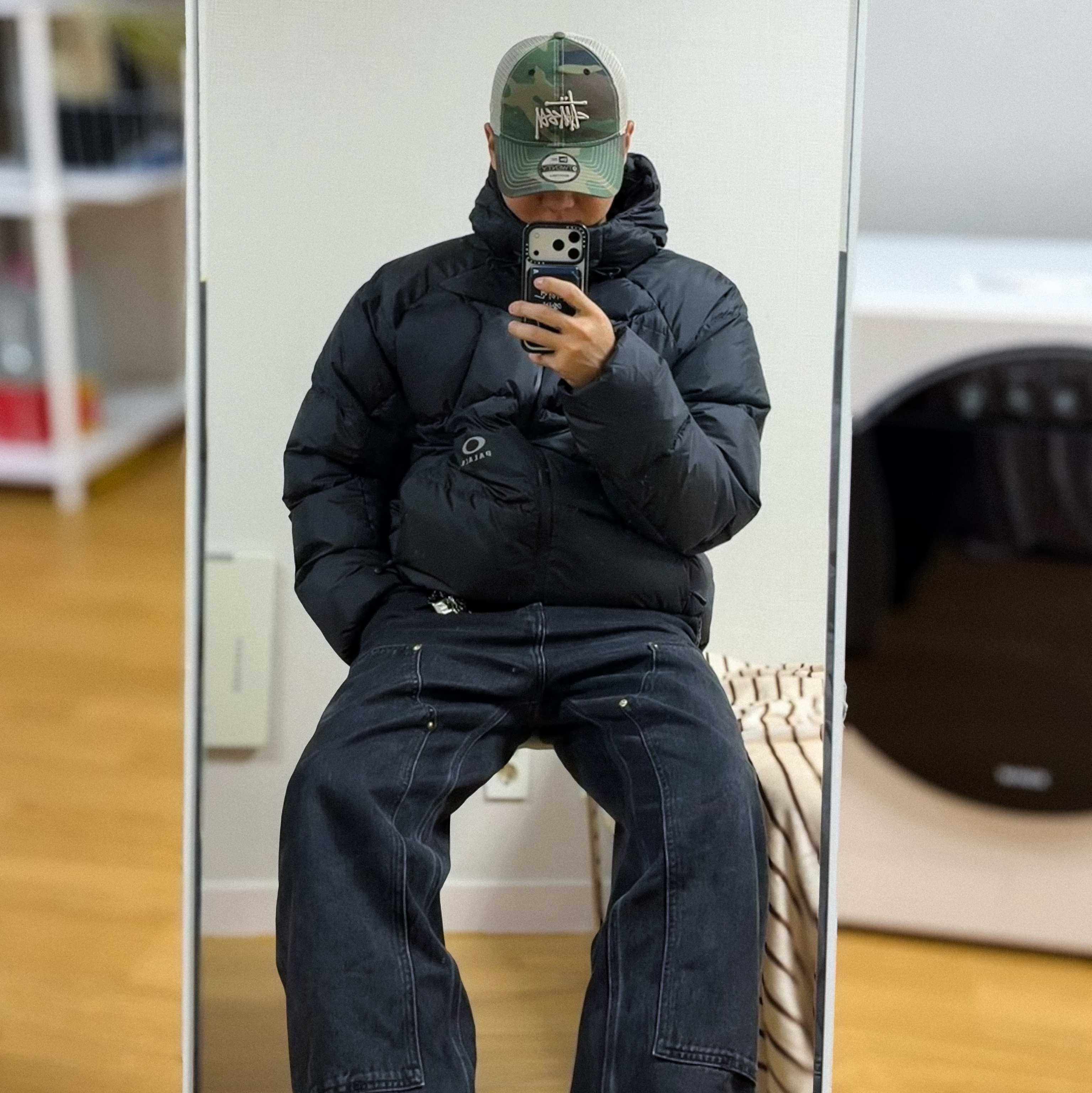 Palace x Oakley Puffa Black - 24FW, Stussy New Era 9twenty Basic Trucker Woodland Camo 착용 스타일