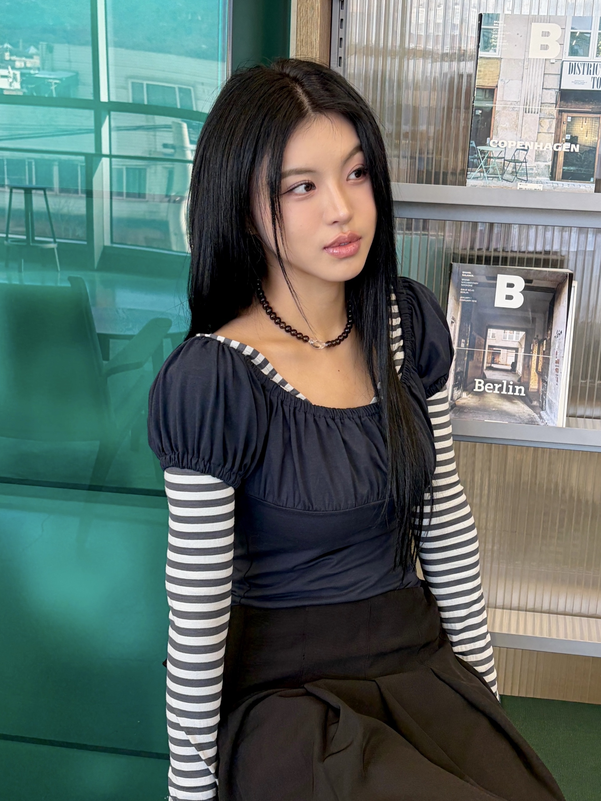 Riomeu Atypical Point  Smoky Quartz Necklace 착용 스타일