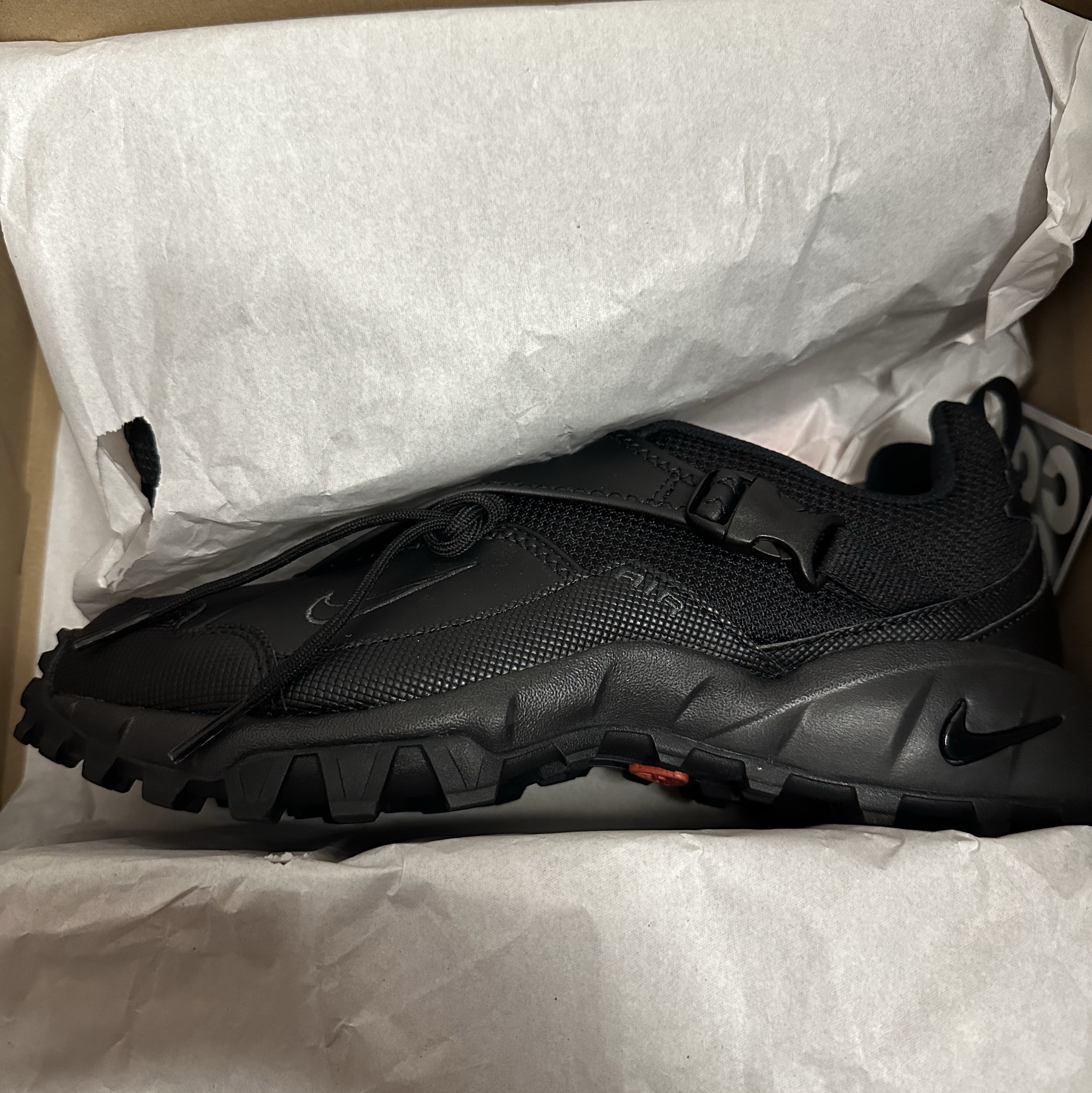 Nike ACG Phassad Black 착용 스타일