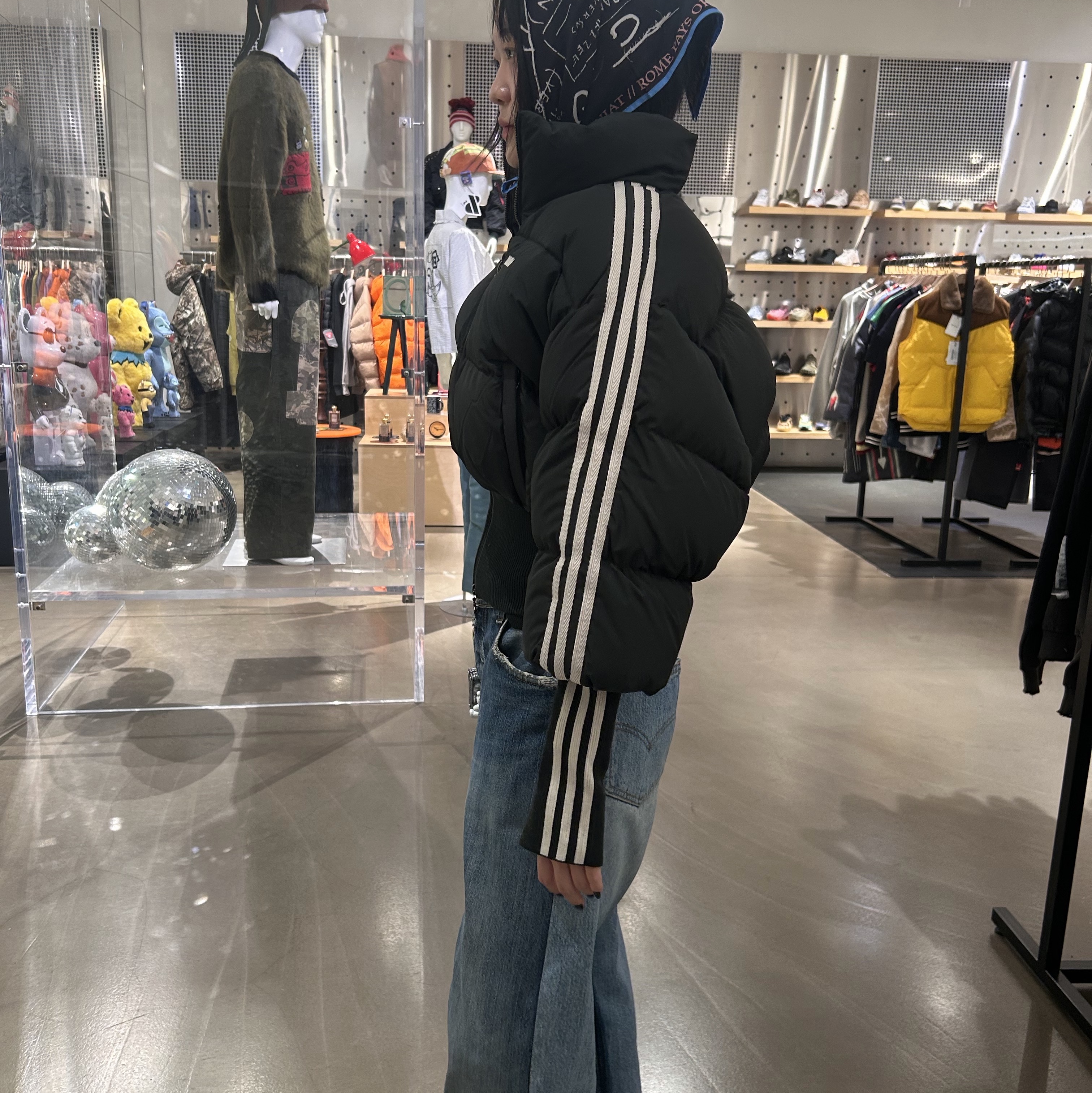 (W) Adidas x Avavav Baby Puffer Black - KR Sizing, Human Made Heart Carabiner Silver 착용 스타일 - 2