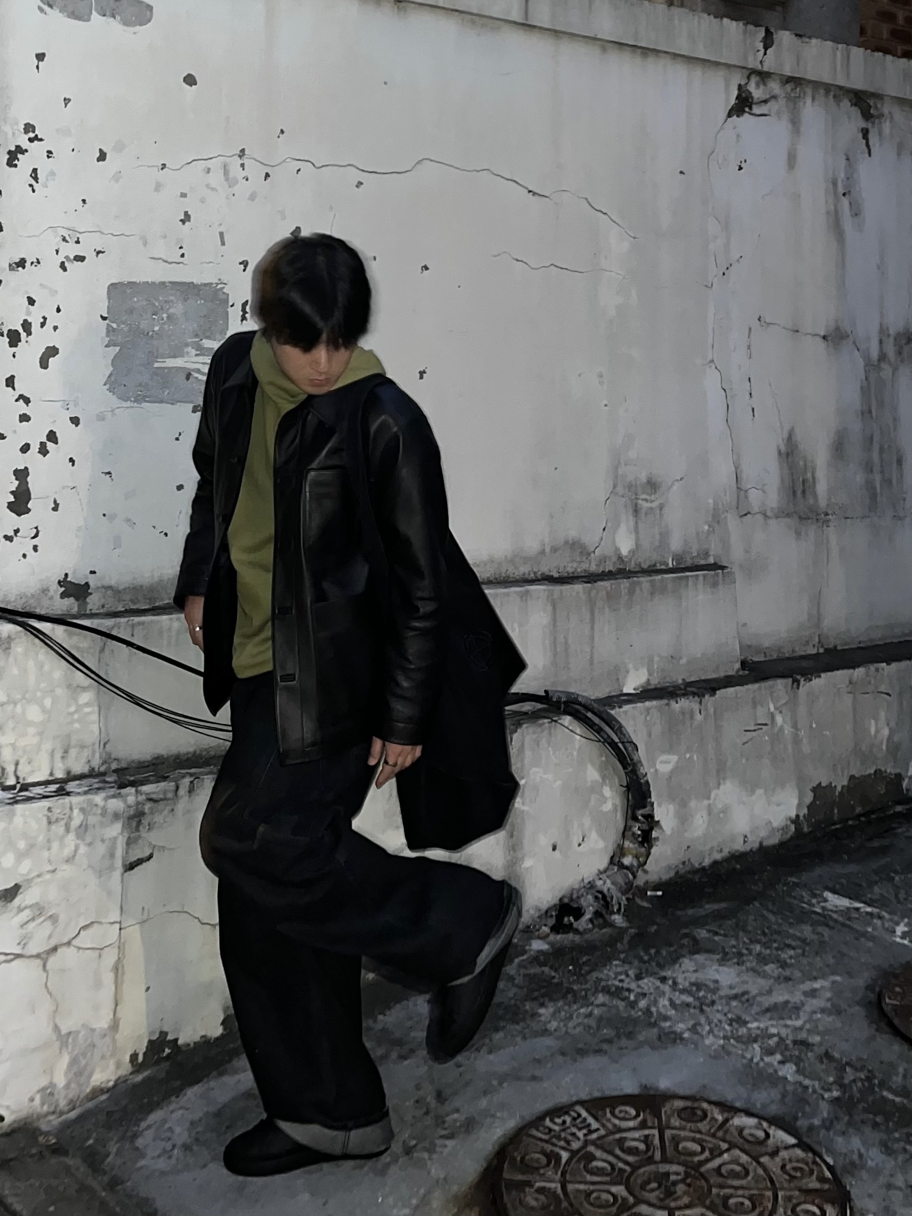 noun Side Line Cargo Denim Pants Black 착용 스타일 - 2