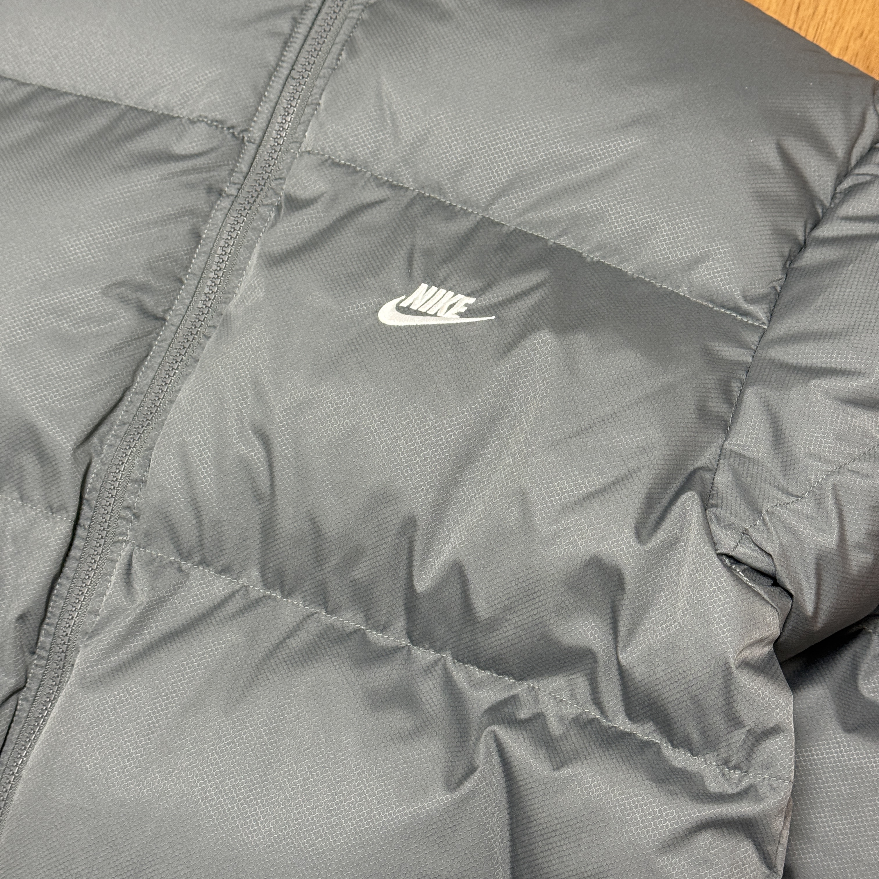 Nike NSW Puffer Jacket Iron Grey - Asia 착용 스타일