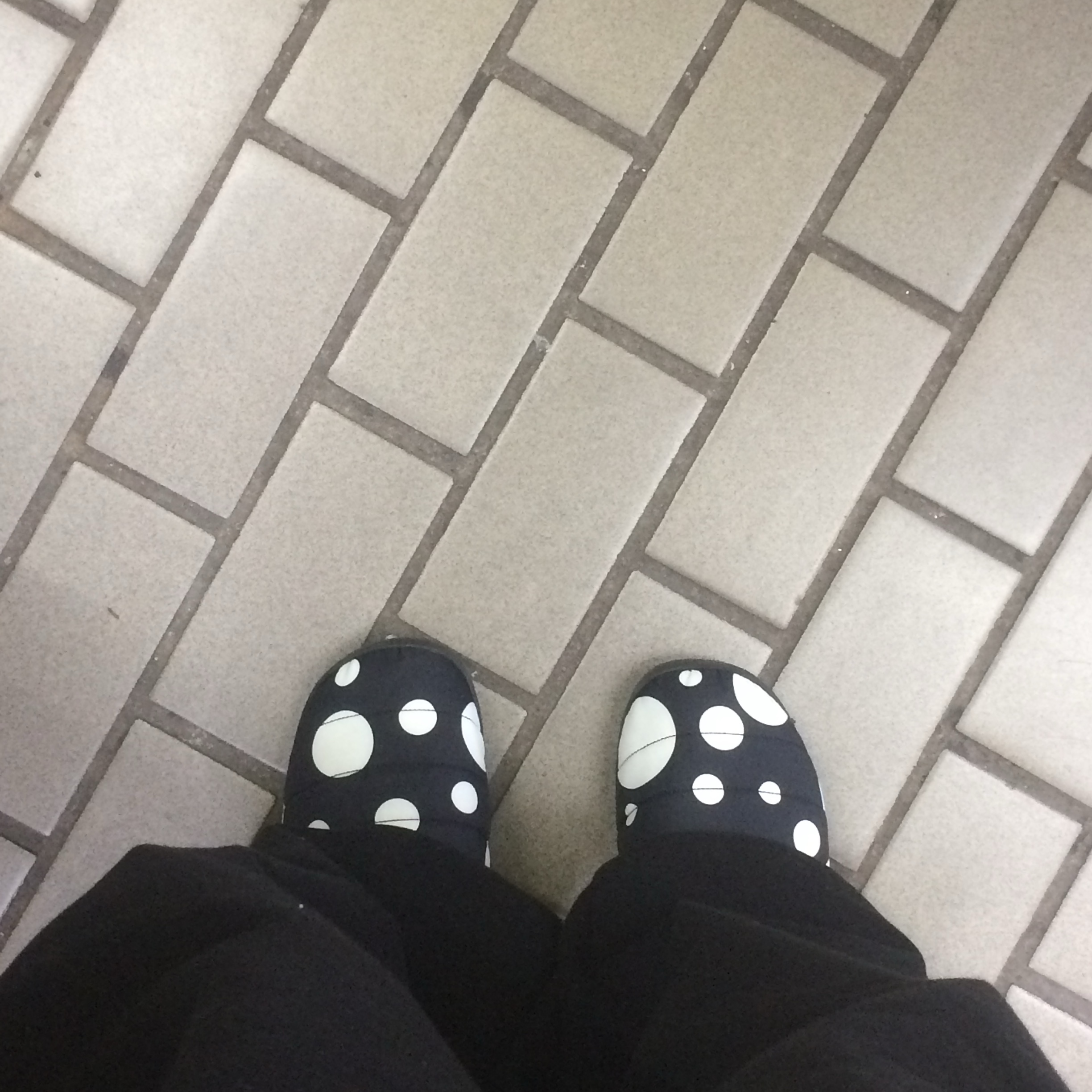 Subu Down Sandal Cream Snow Dot 착용 스타일 - 1
