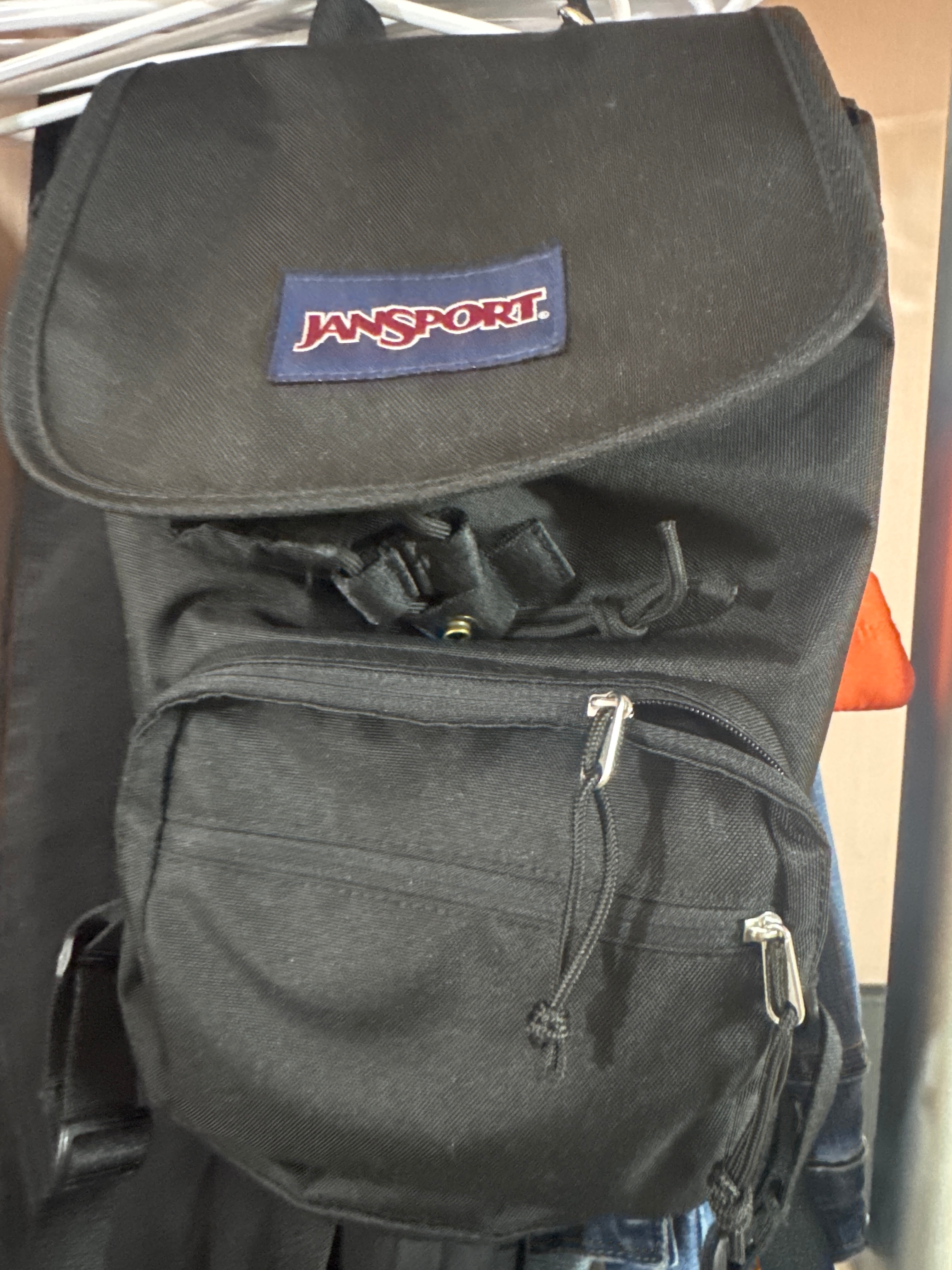 Jansport Highlands Mini Backpack Black 착용 스타일