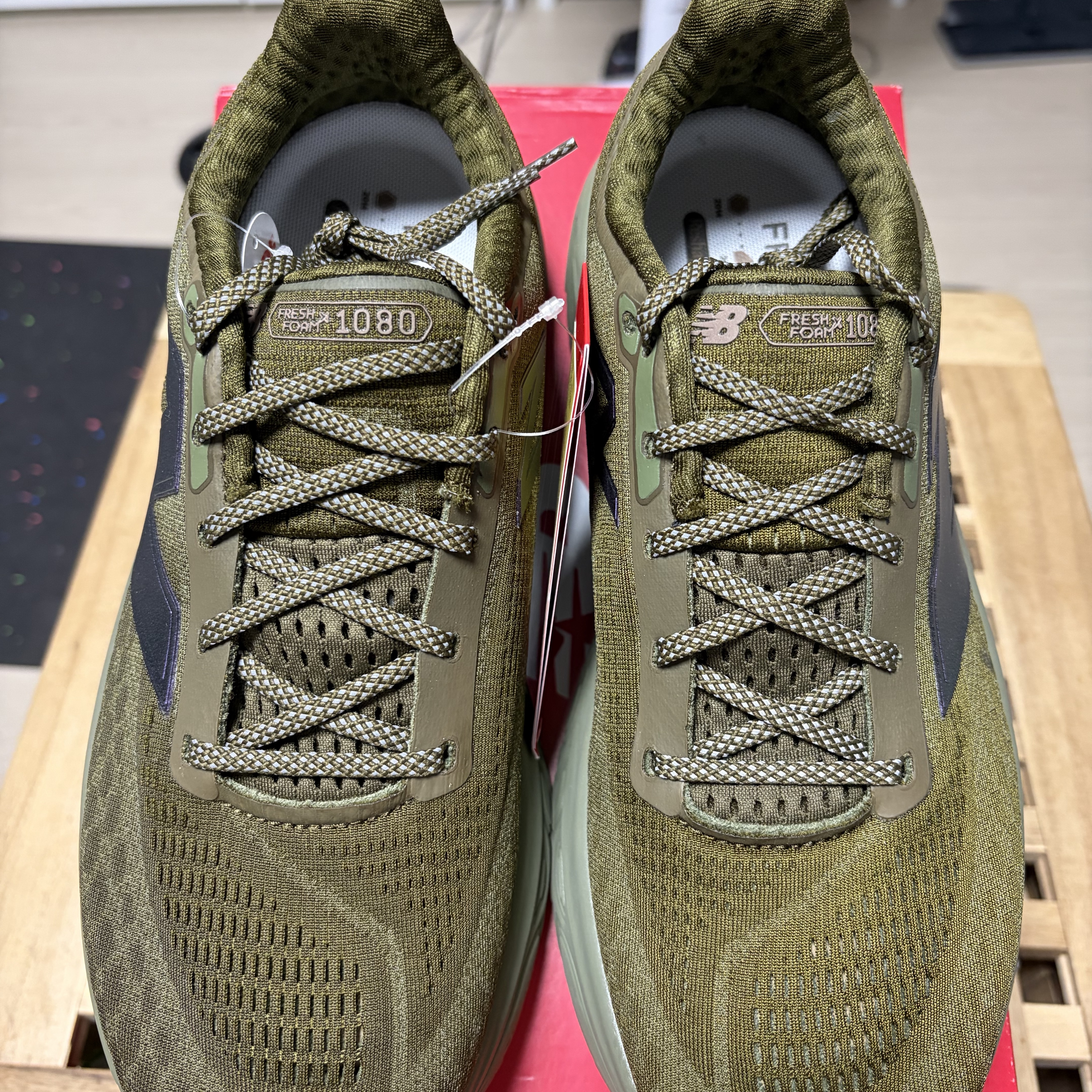 New Balance Fresh Foam X 1080v14 Woodland Dark Olivine - 2E Wide 착용 스타일 - 4