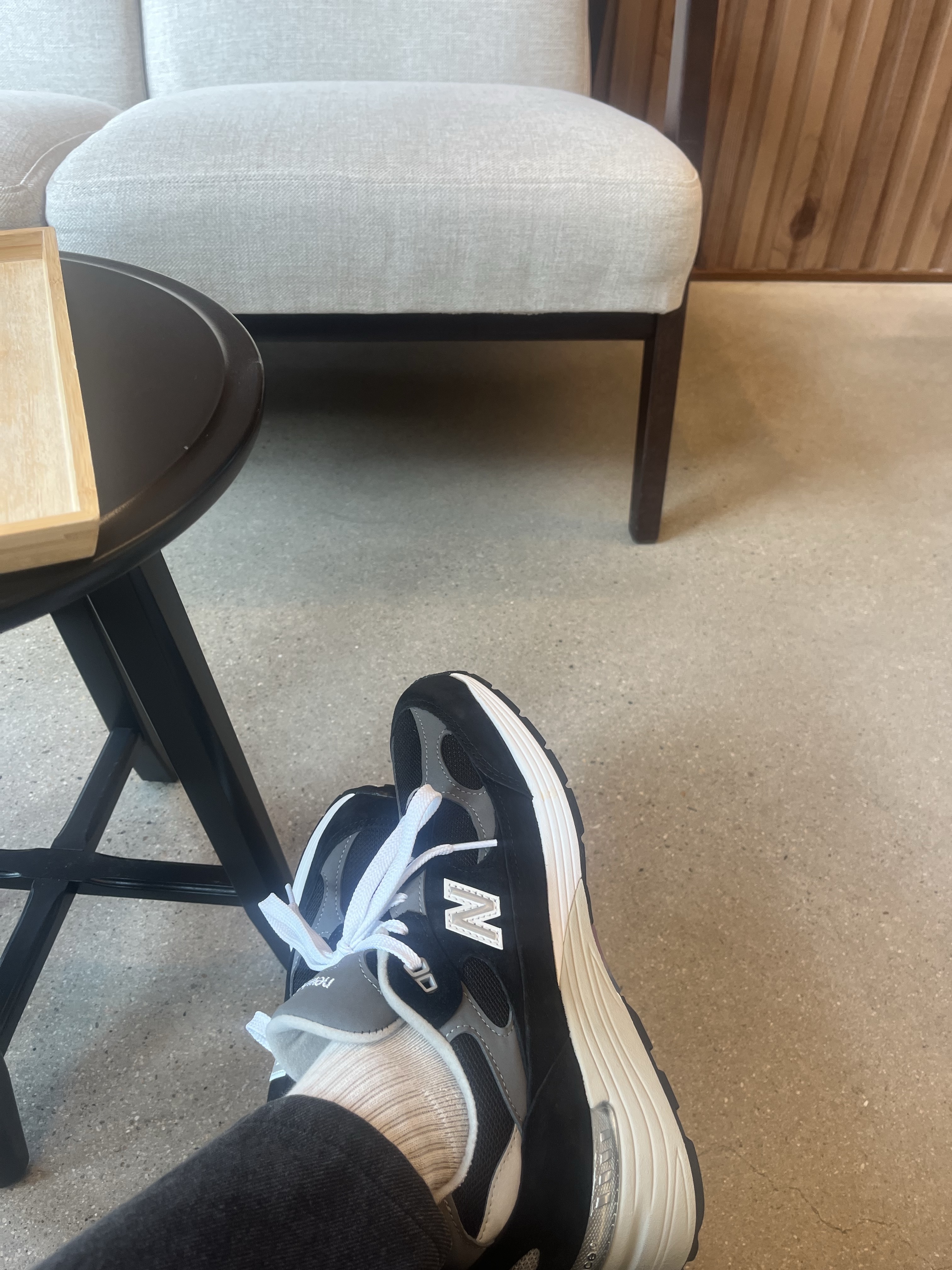 New Balance 992 Made in USA Core Black Grey 착용 스타일