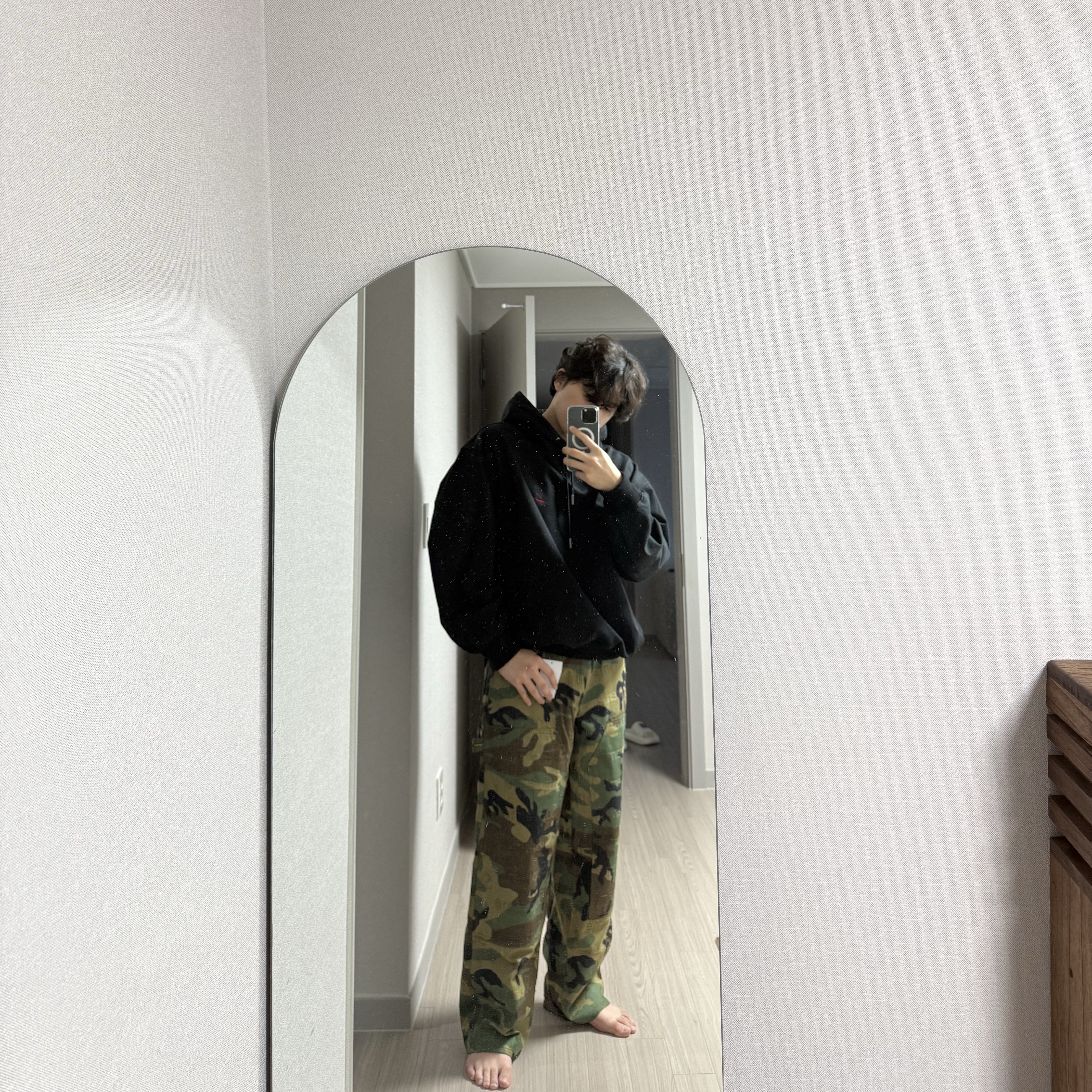 Supreme Jacquard Logos Double Knee Denim Painter Jean Woodland Camo - 25FW 착용 스타일