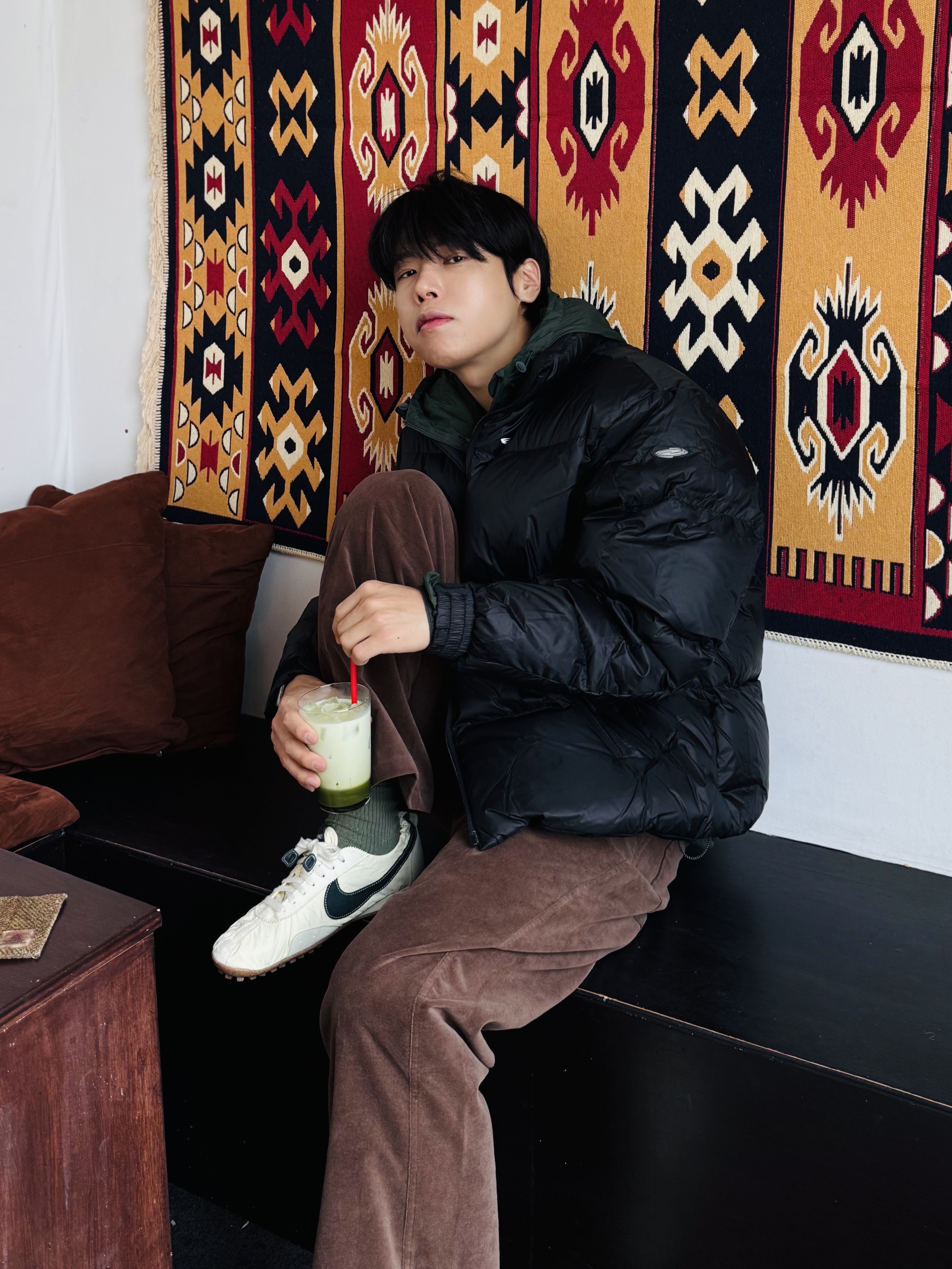 Nike x Jacquemus Moon Shoe SP Alabaster Off Noir 착용 스타일 - 4