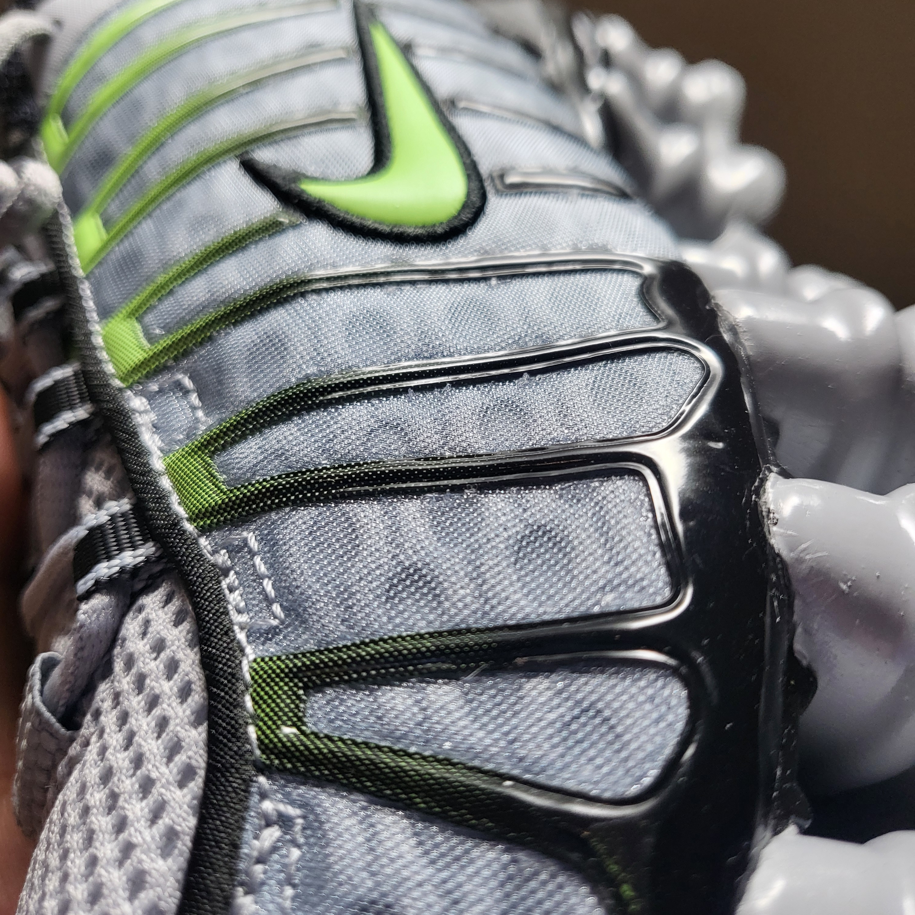 Nike Shox TL Wolf Grey Black 착용 스타일