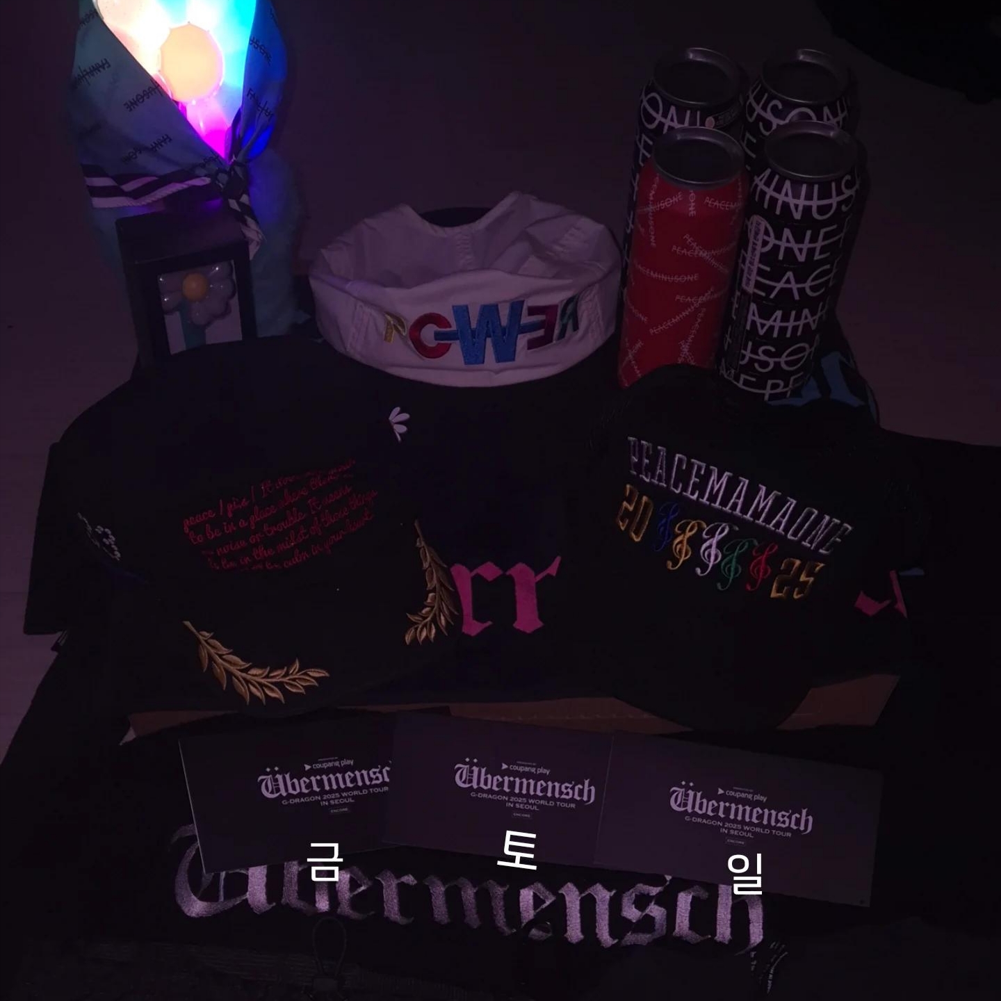 Peaceminusone x 2025 MAMA Awards Peacemamaone Gym Sack Black, Peaceminusone x 2025 MAMA Awards Peacemamaone Cap Mesh 착용 스타일