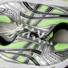 Asics Gel-Kayano 14 Illuminate Yellow Black 착용 스타일