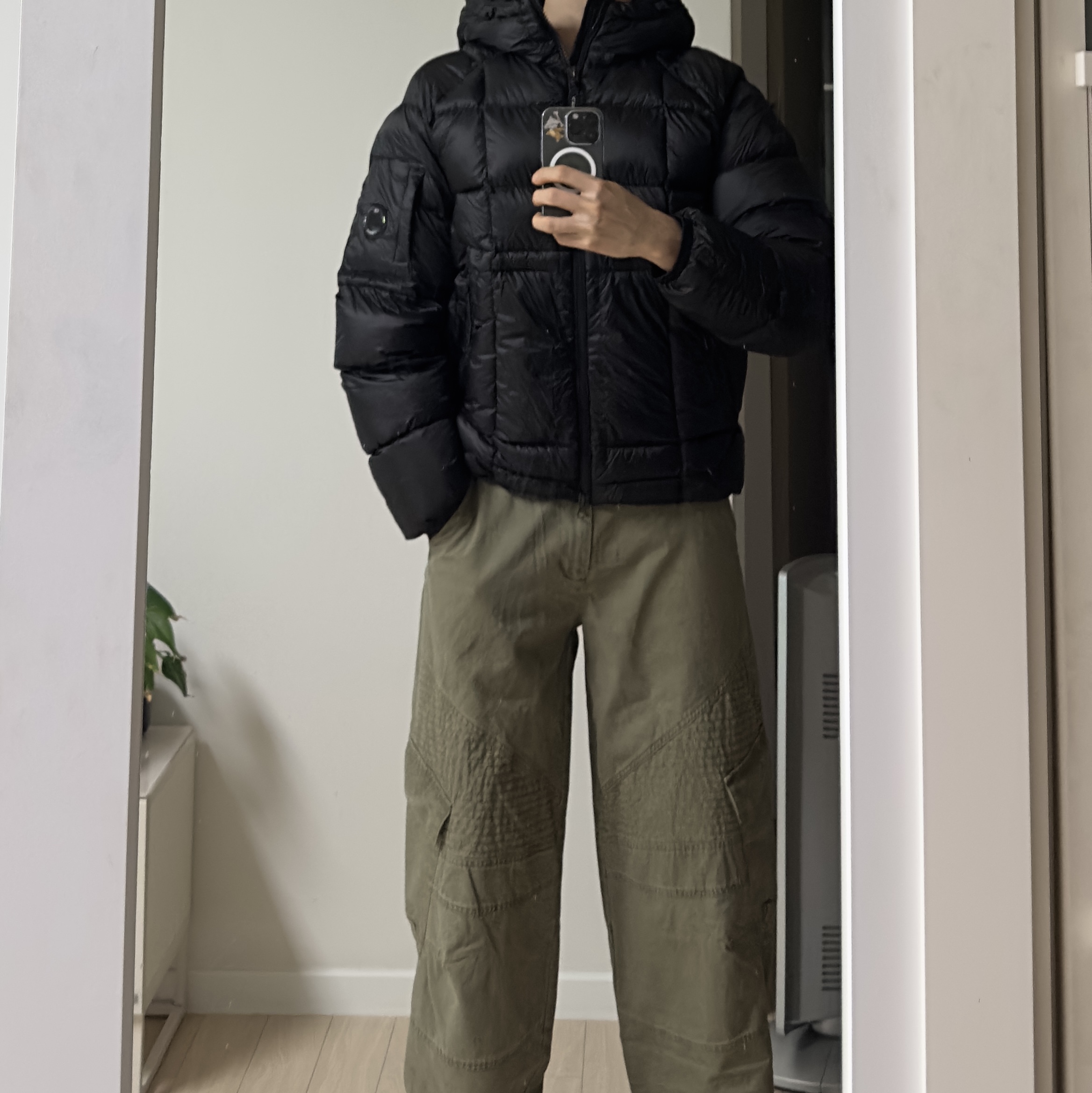 C.P. Company D.D. Shell Hooded Down Jacket Black - 25FW 착용 스타일 - 2