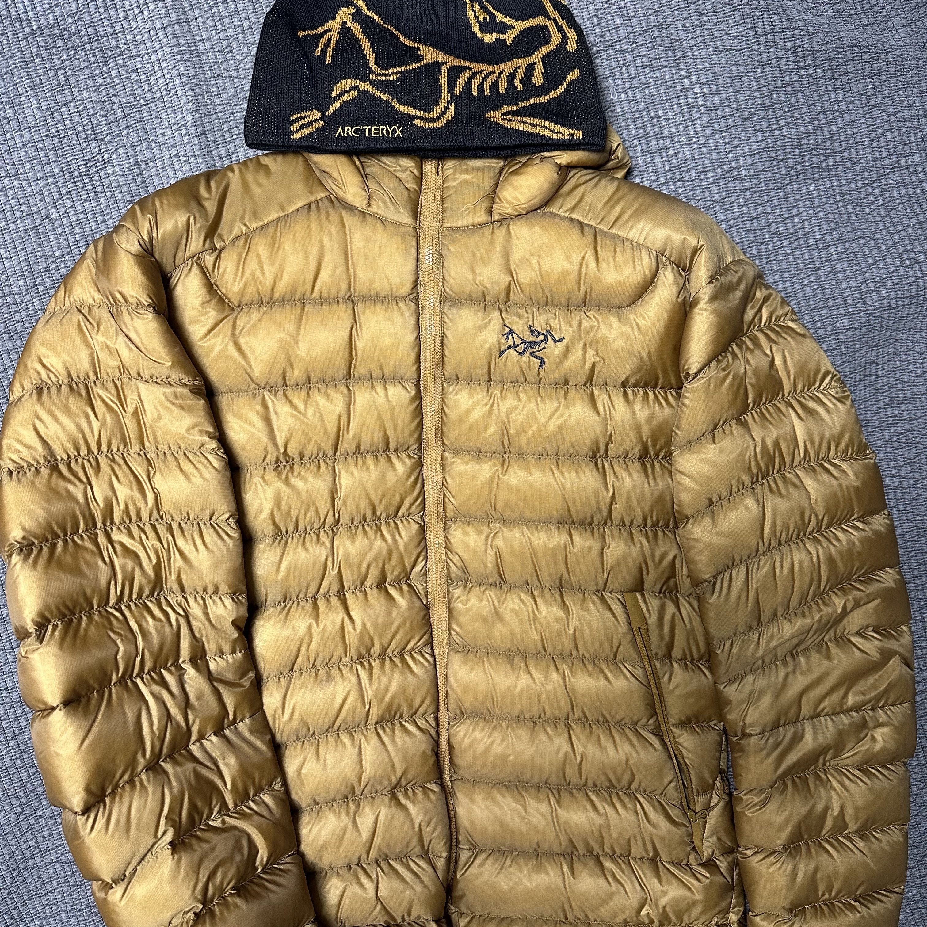 Arc'teryx Cerium LT Hoody Yukon, Arc'teryx Bird Head Toque 24K Black 착용 스타일