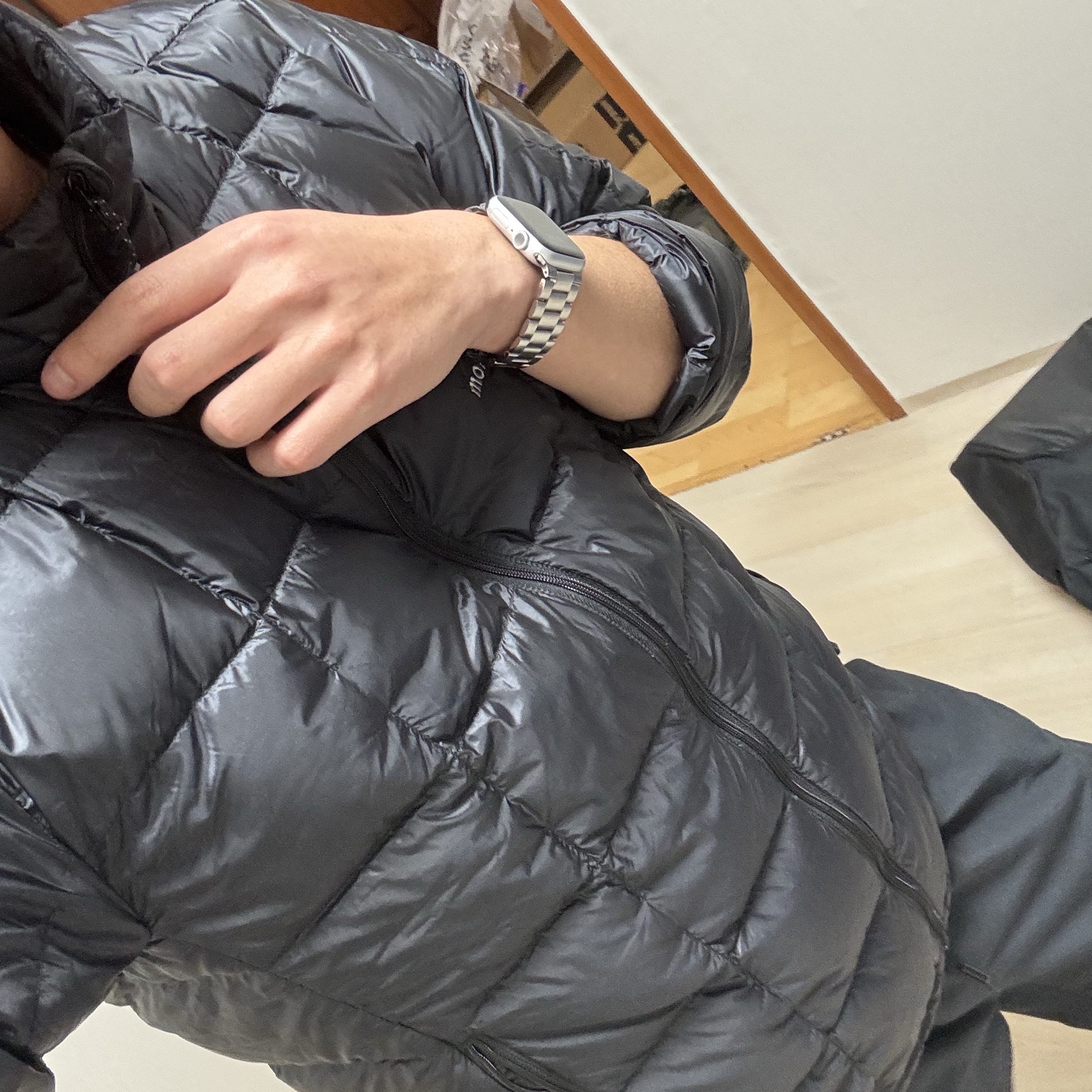 Montbell Superior Down Jacket Black 착용 스타일 - 4