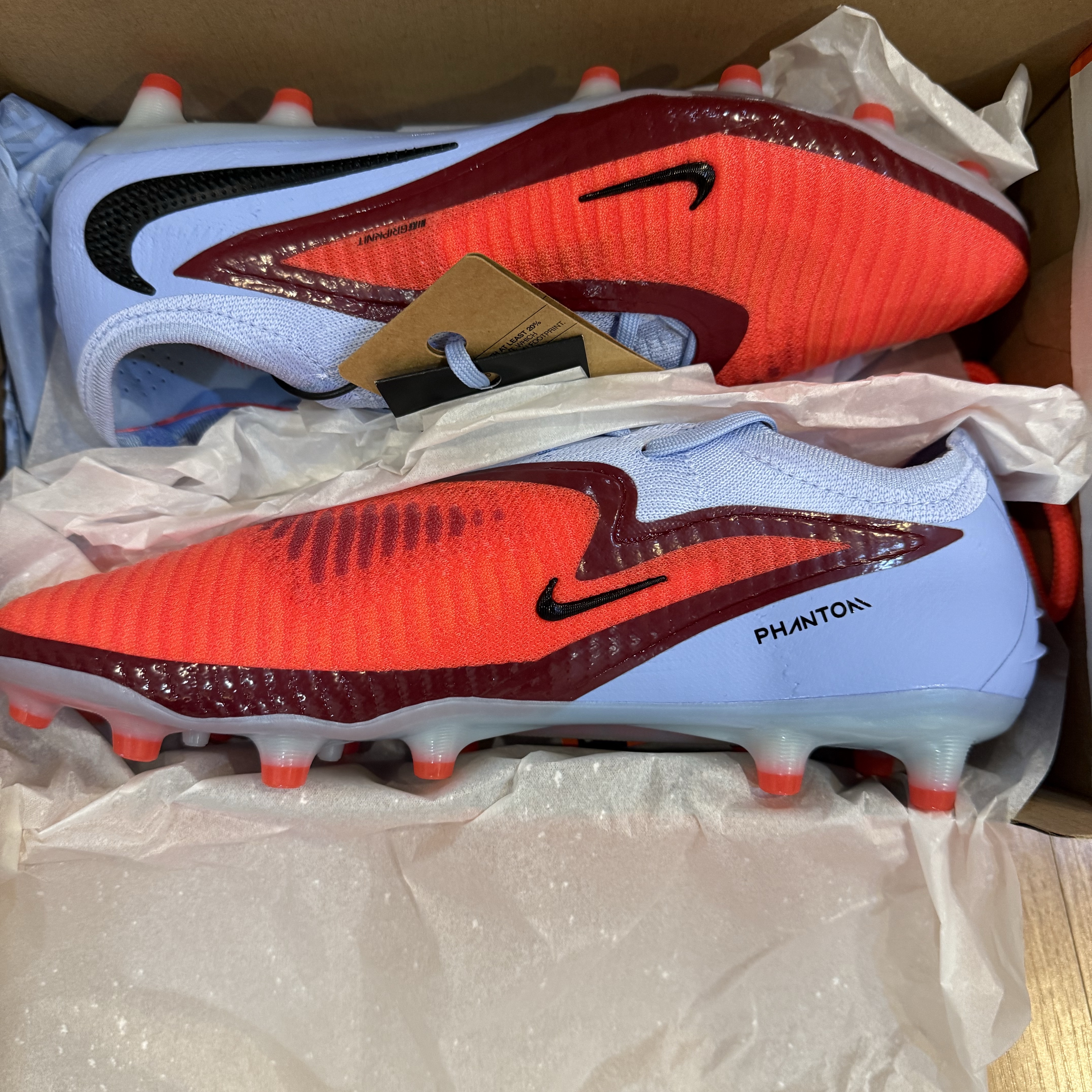 Nike Phantom 6 Low Elite Royal Tint Bright Crimson 착용 스타일