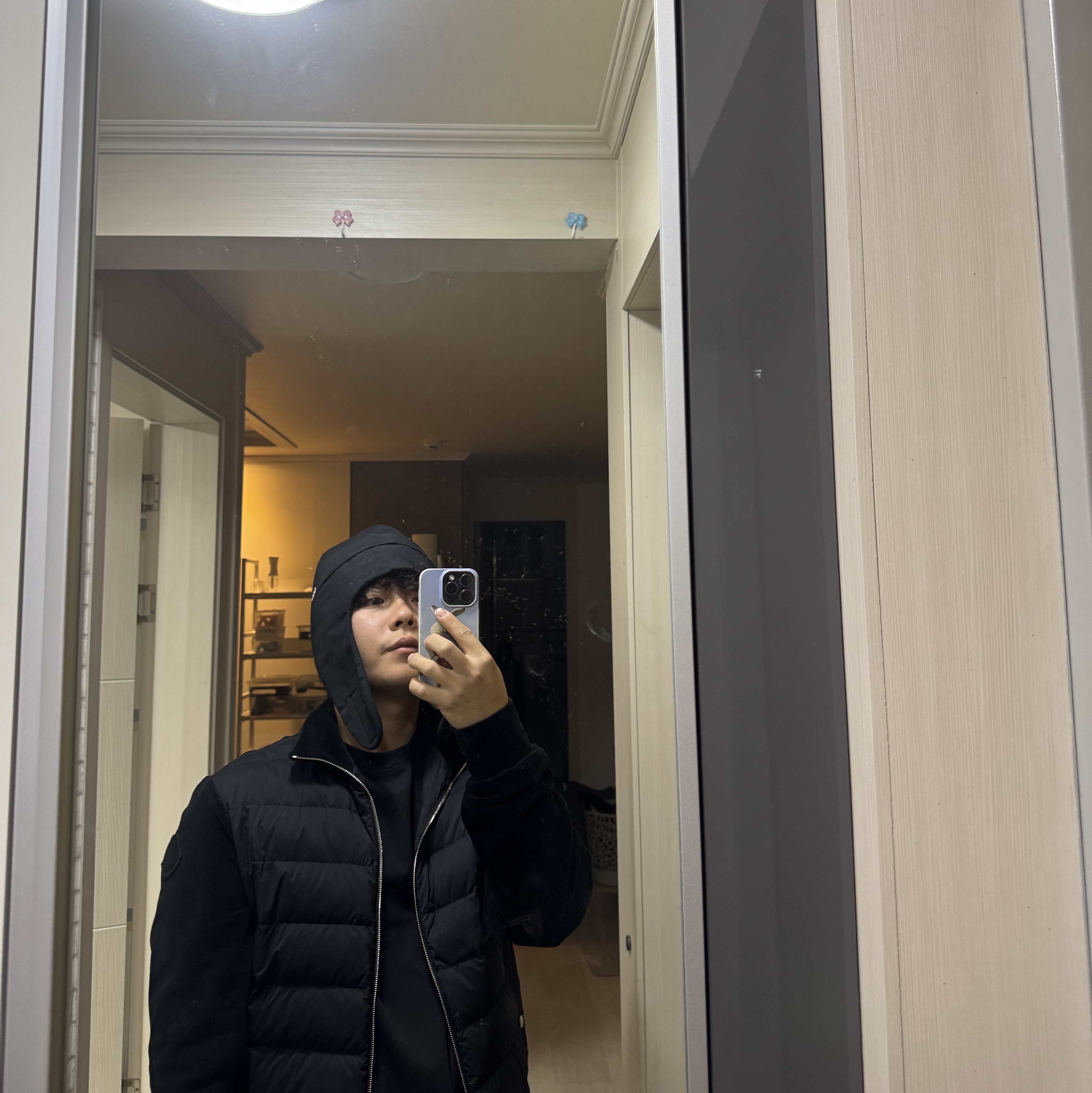 Supreme Gore-Tex Earflap Cap Black - 23FW, Palace Pertex Dogear 6-Panel Black - 25FW 착용 스타일 - 2