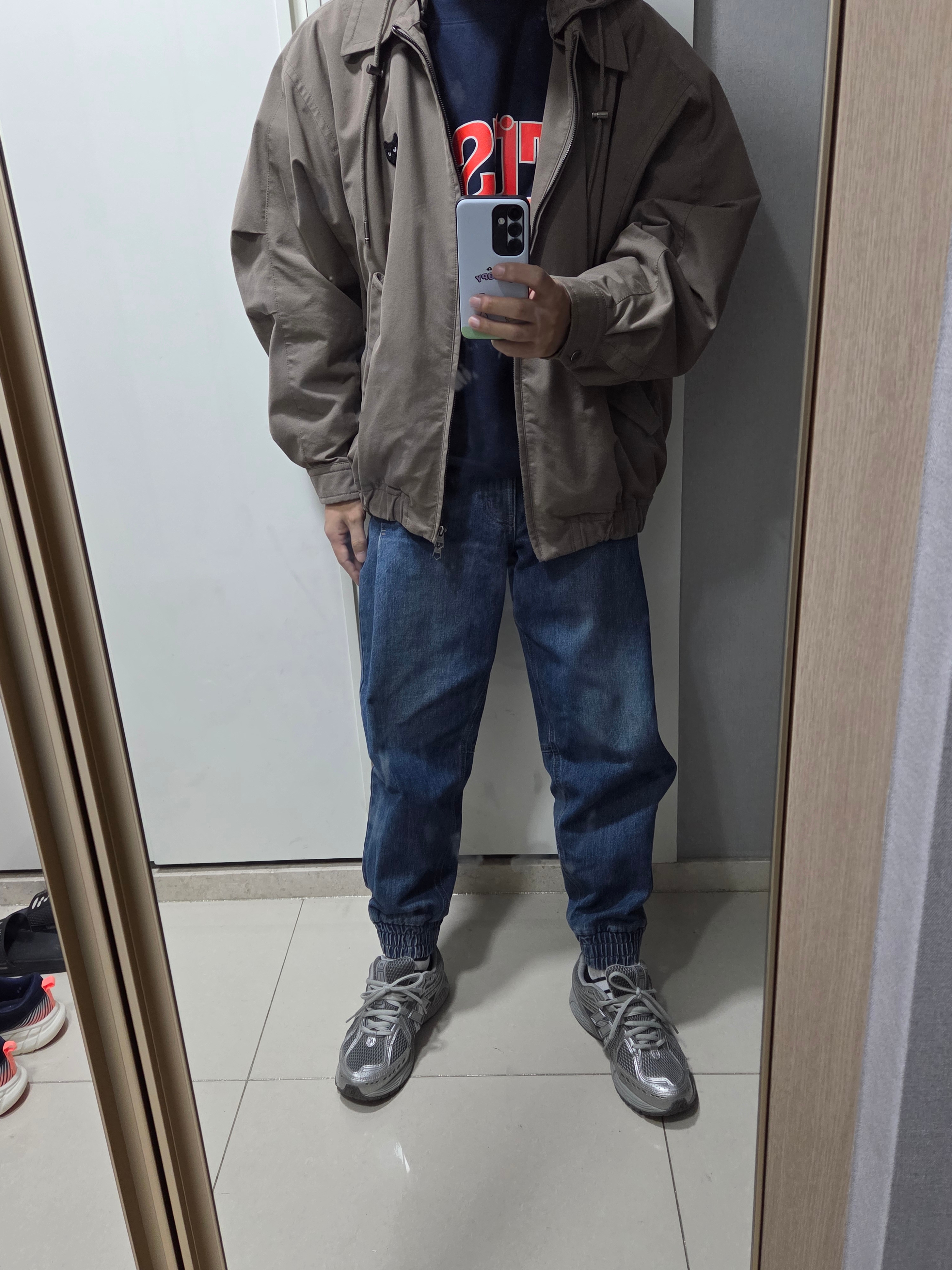 Stussy Burly Thread Crew Navy 착용 스타일