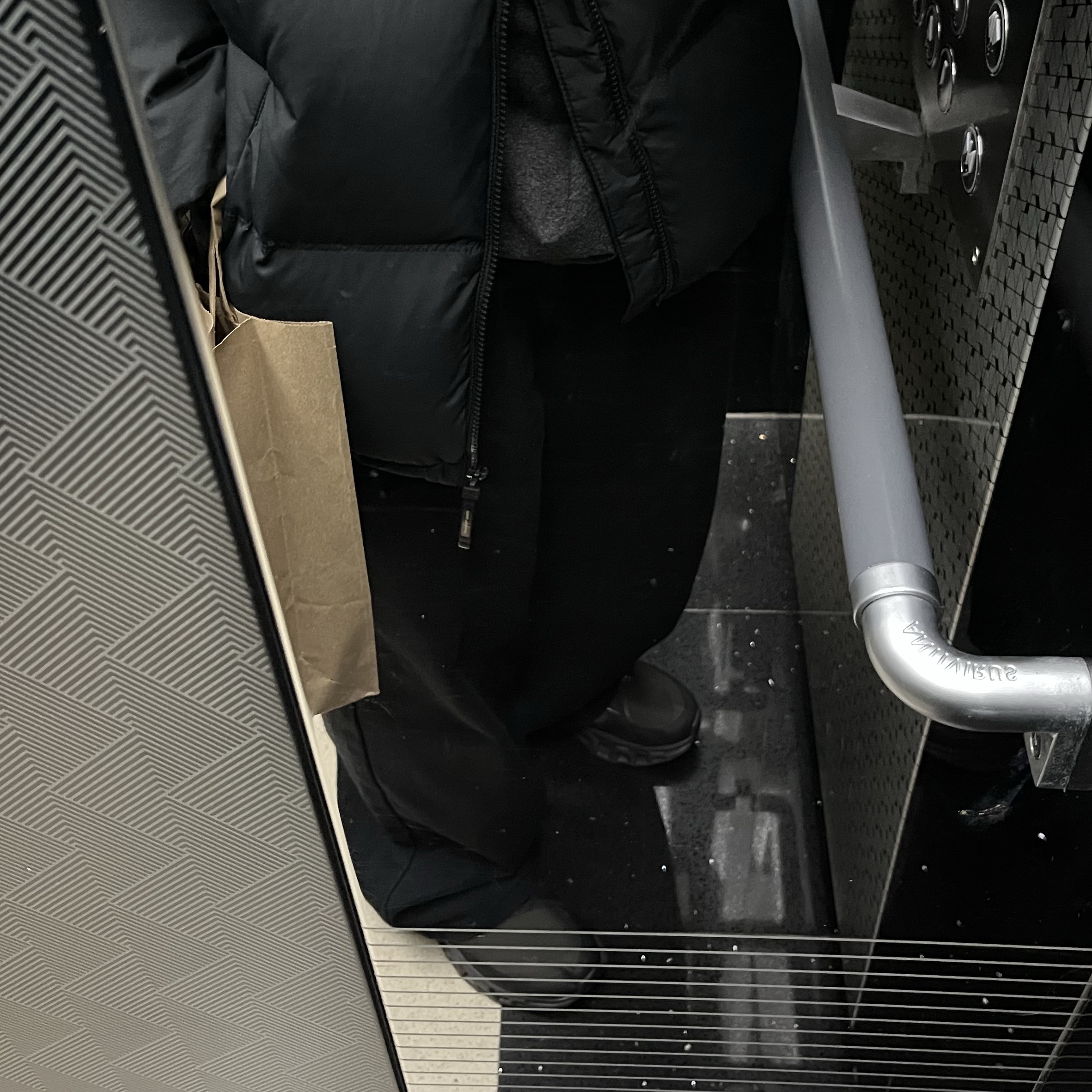 On Running x Post Archive Faction (Paf) Cloudmonster 2 Thorn Brown, Carhartt Loose Fit Heavyweight Regular Long Sleeve Pocket T-Shirt Carbon Heather 착용 스타일 - 2