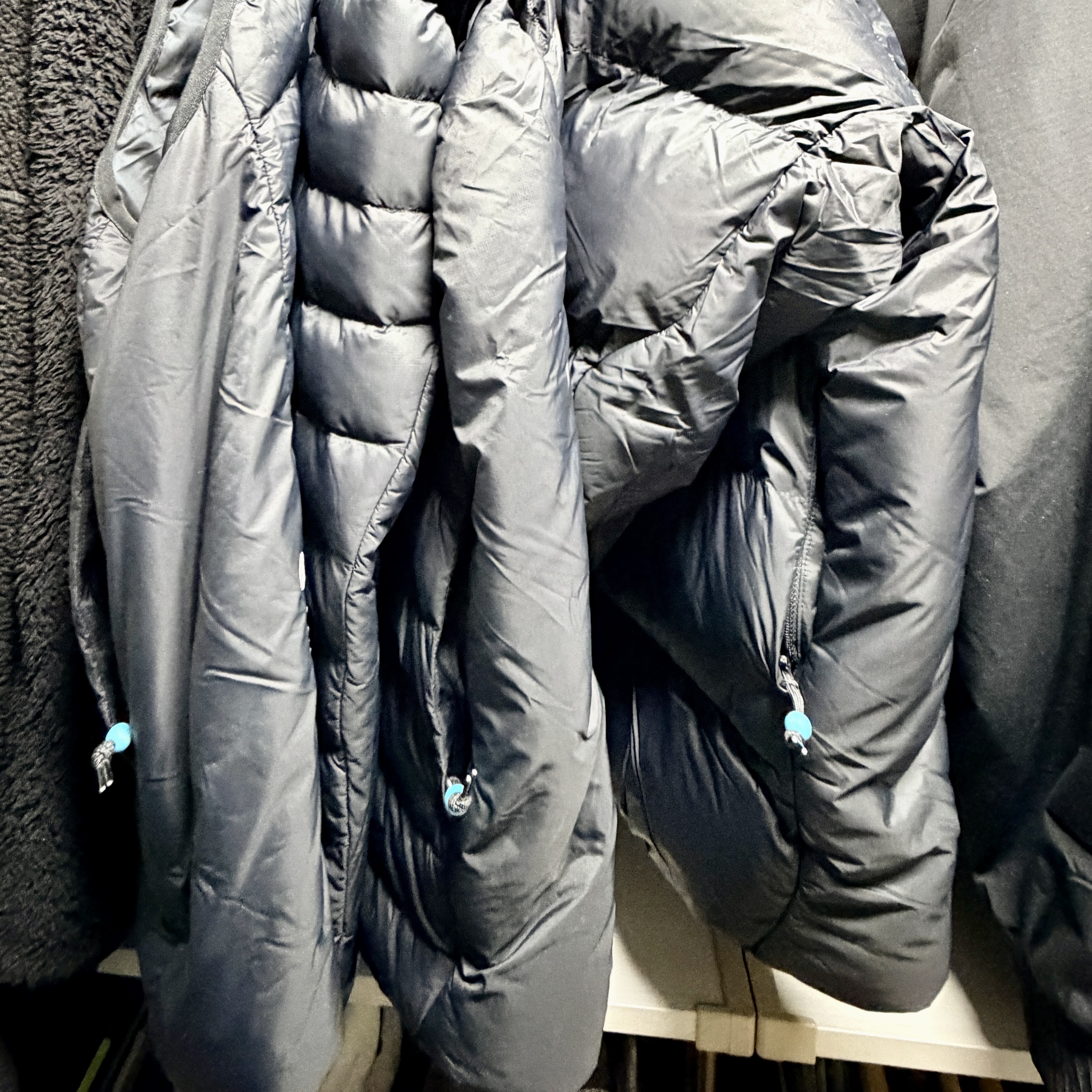 Nike ACG Therma-Fit ADV Lunar Lake Loose Hooded Jacket Black Summit White - Asia, Nike ACG Lava Flow Therma-Fit ADV Jacket Black Summit White - Asia 착용 스타일 - 3