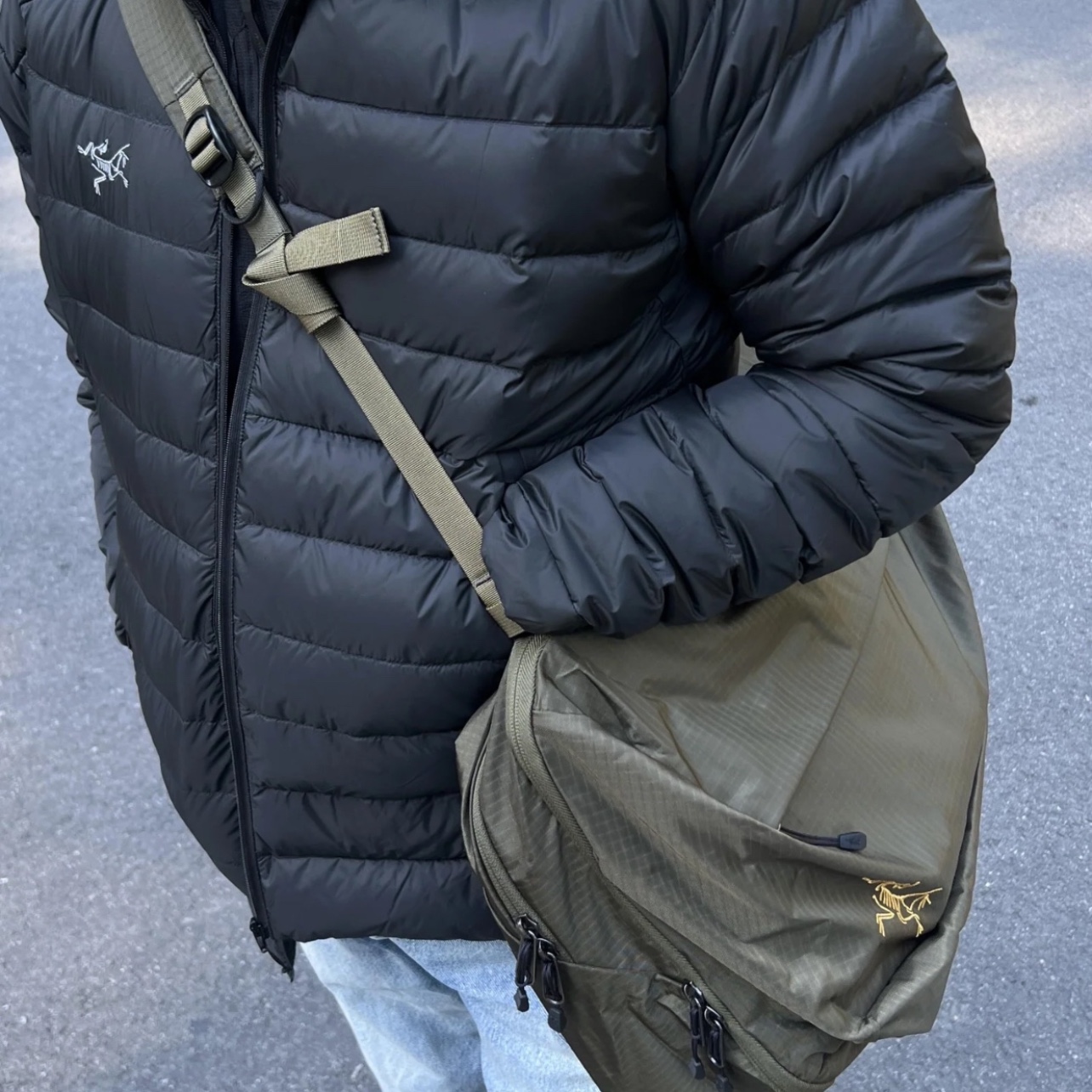 Arc'teryx Cerium Hoody Black 착용 스타일