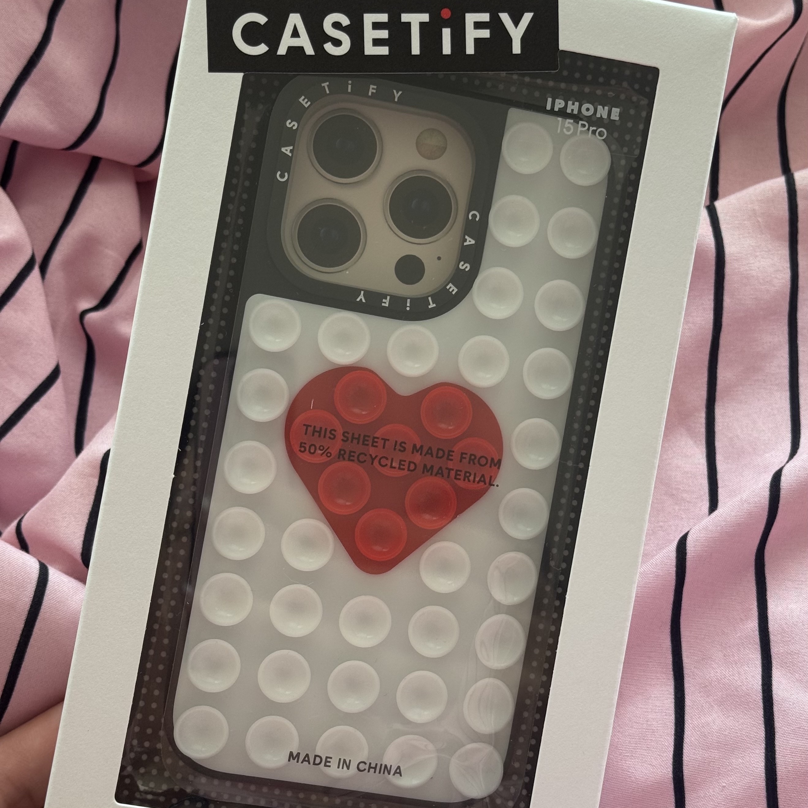 Casetify The Stick It Case Black 착용 스타일