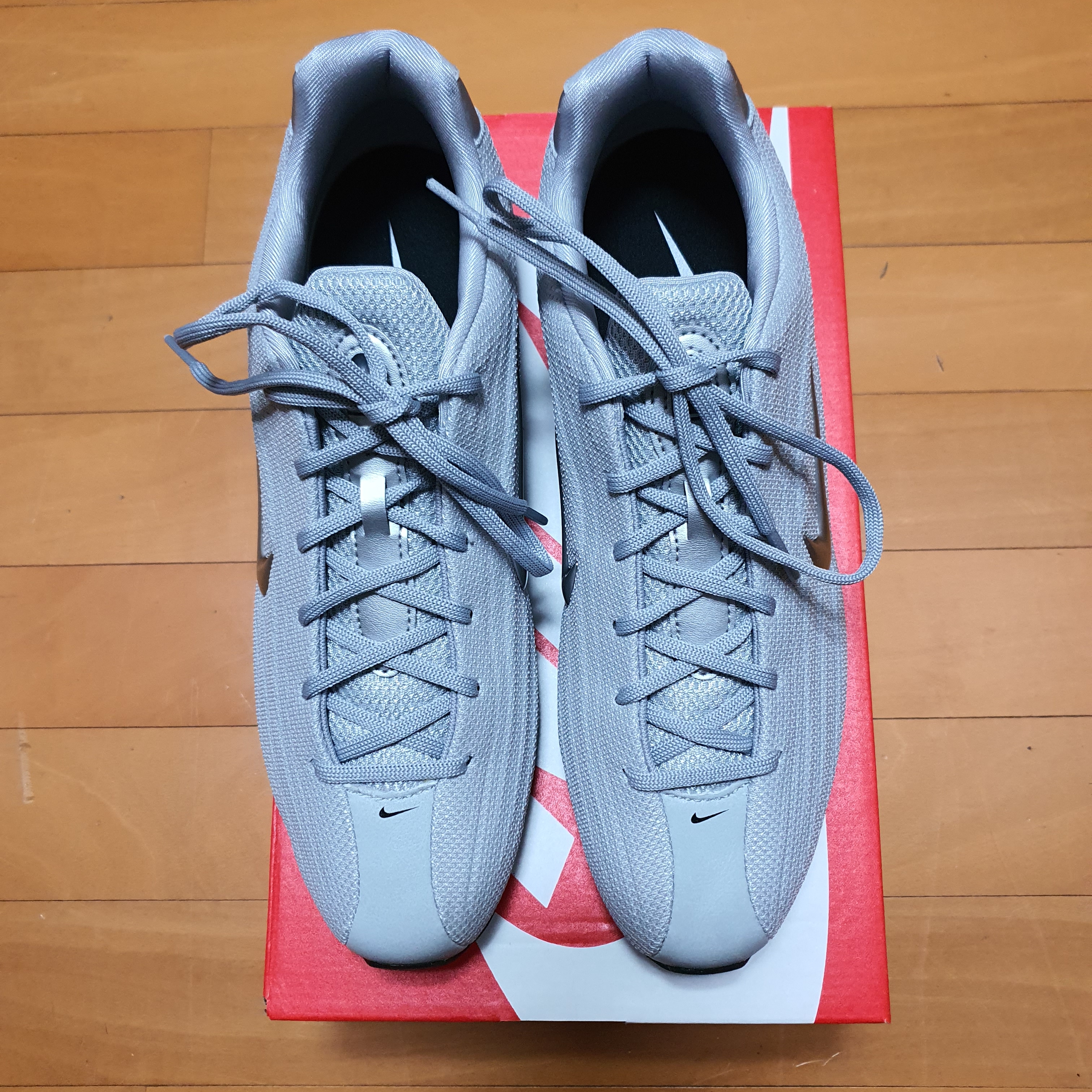 (W) Nike Shox Z Metallic Silver 착용 스타일