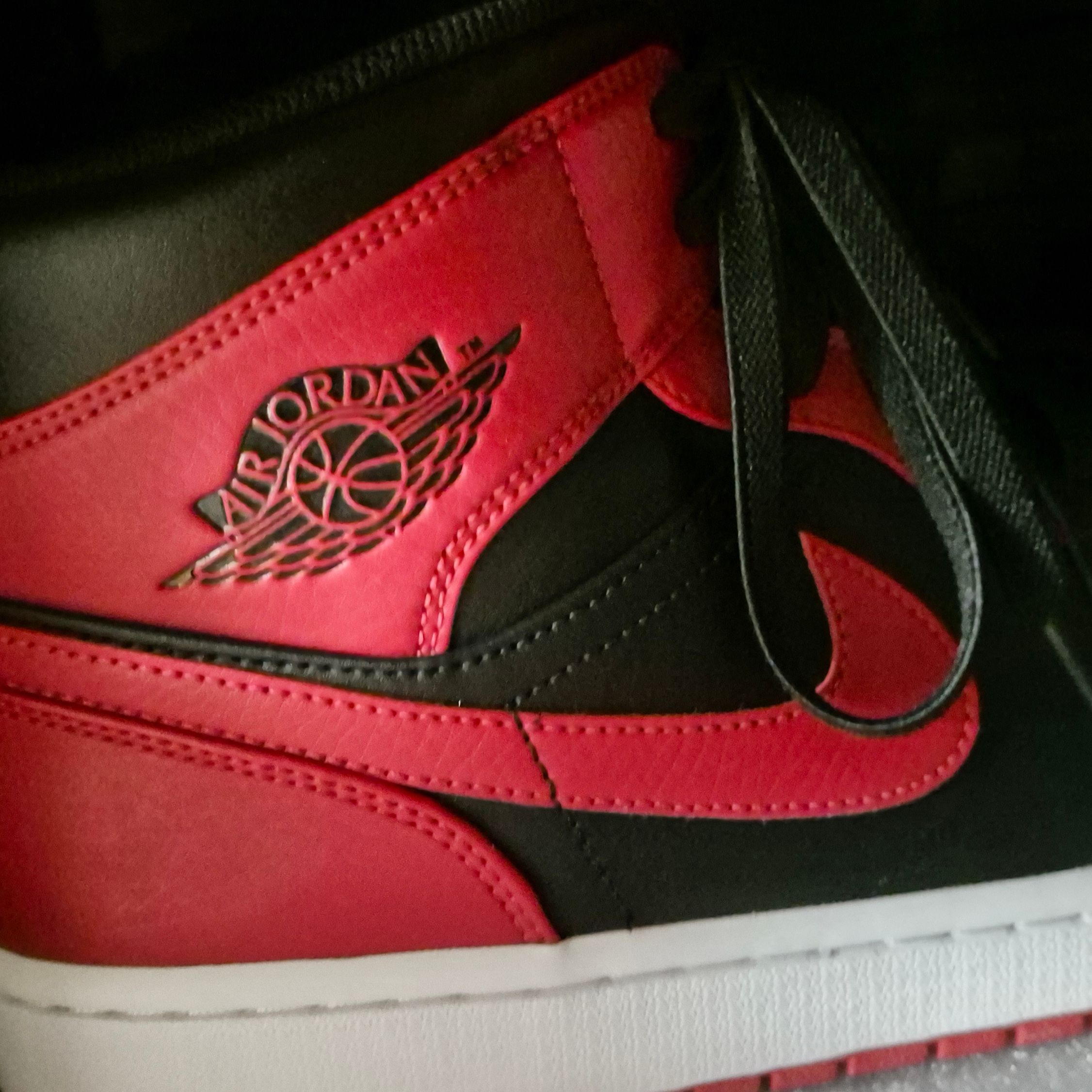 Jordan 1 Mid Bred Banned 2020 착용 스타일