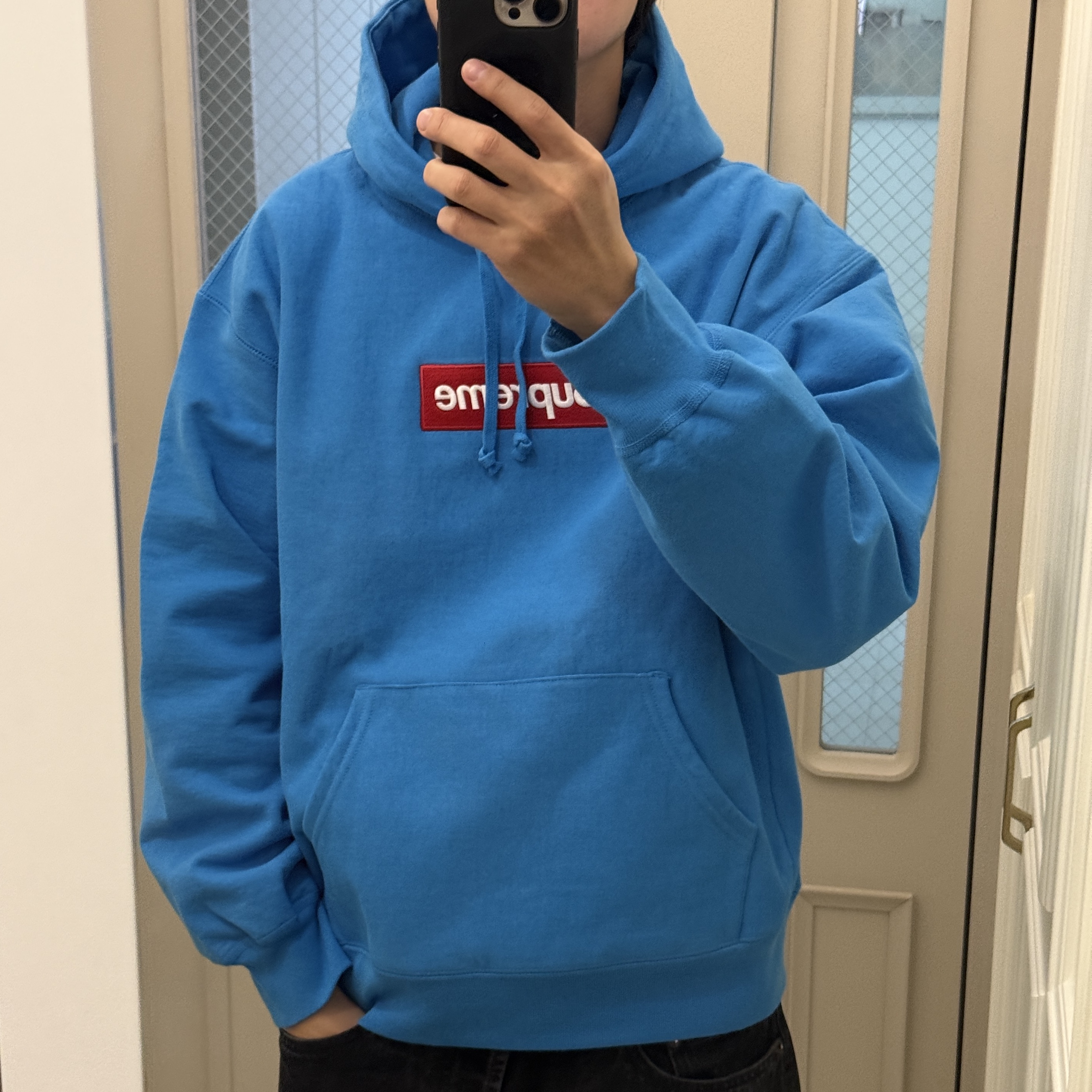 Supreme Box Logo Hooded Sweatshirt Cyan - 25FW, Supreme Box Logo Crewneck Blue - 22FW 착용 스타일 - 4