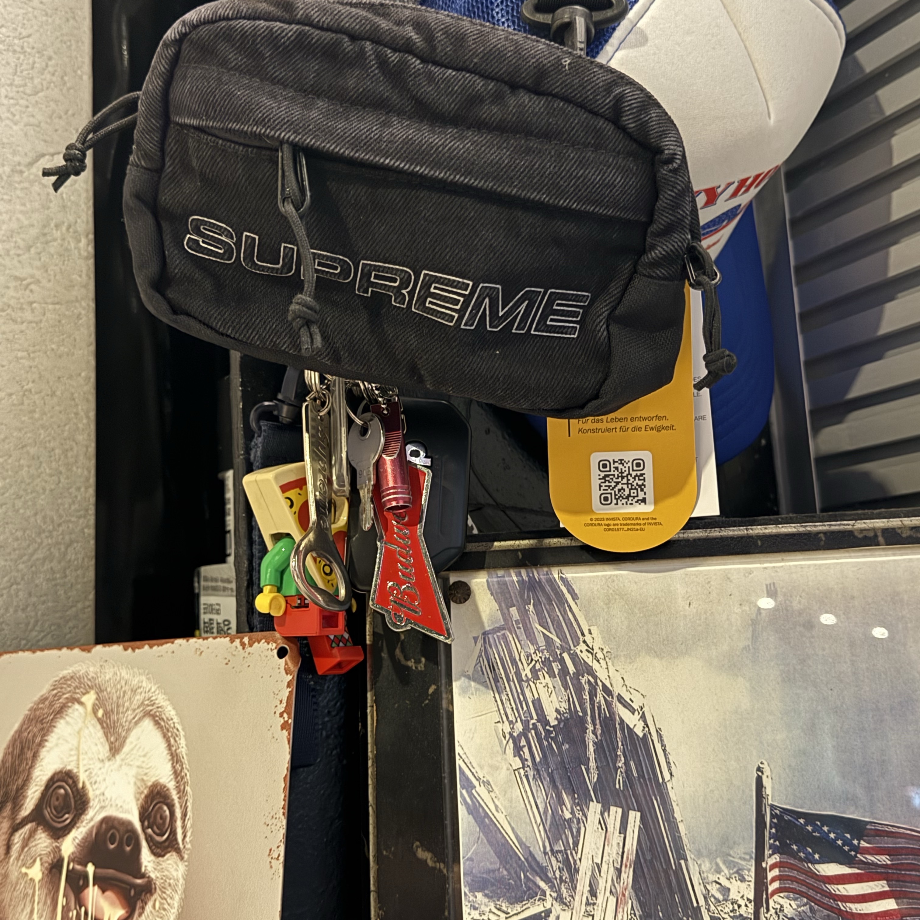 Supreme Denim Mini Shoulder Bag Black - 25FW 착용 스타일
