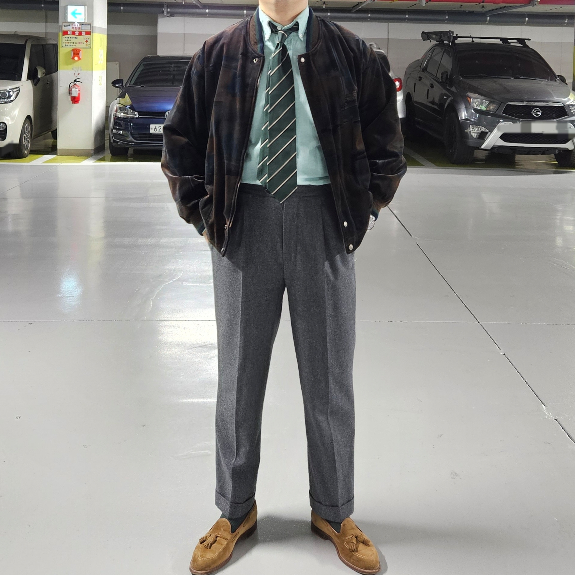 Alden 6243 Suede Unlined Flex Penny Loafer Snuff - D, Rolex Submariner 41mm 124060 Black Oyster 착용 스타일 - 3