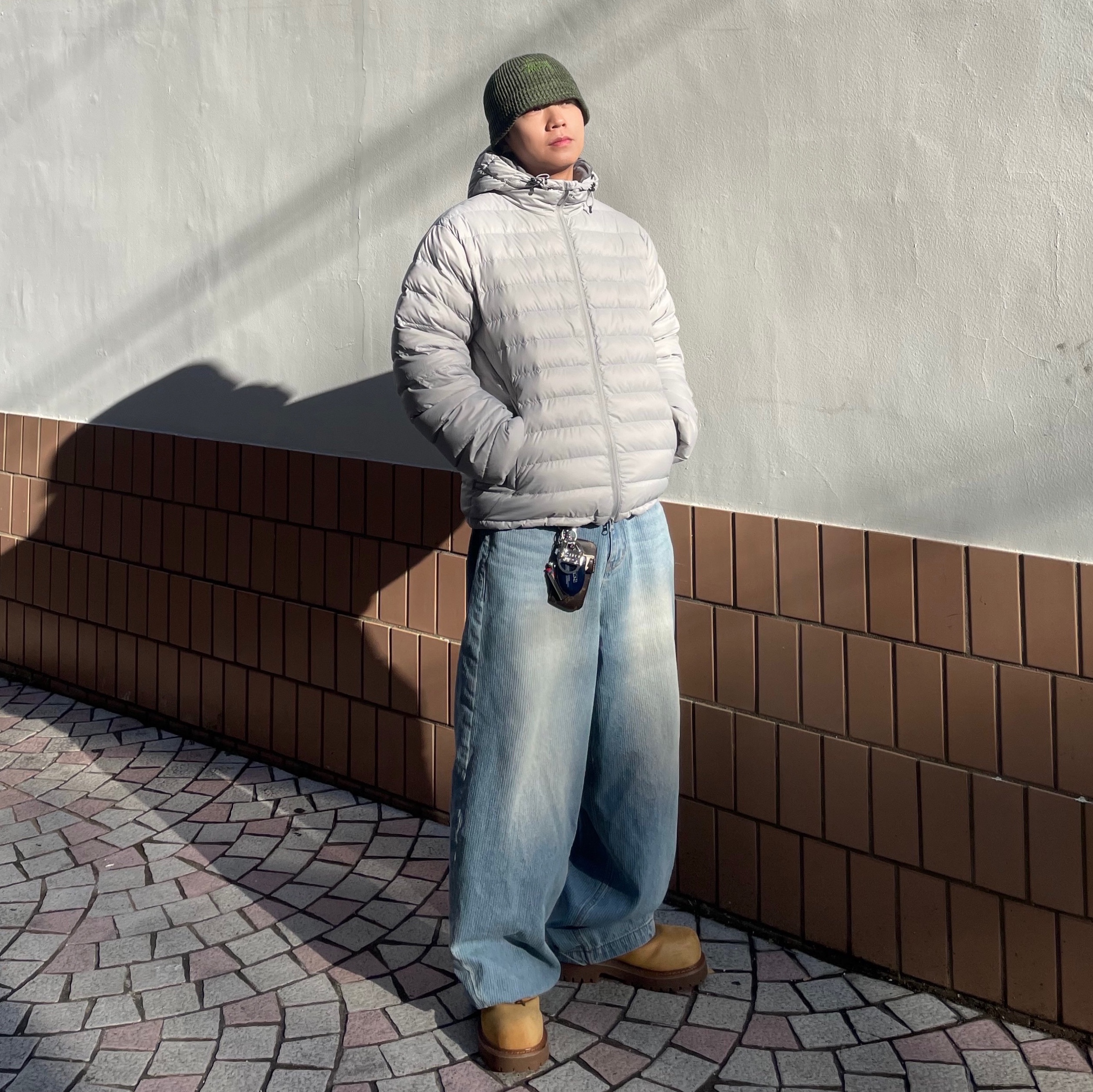 QT8 GARMENTS Duck Down Lightweight Jacket Light Grey 착용 스타일