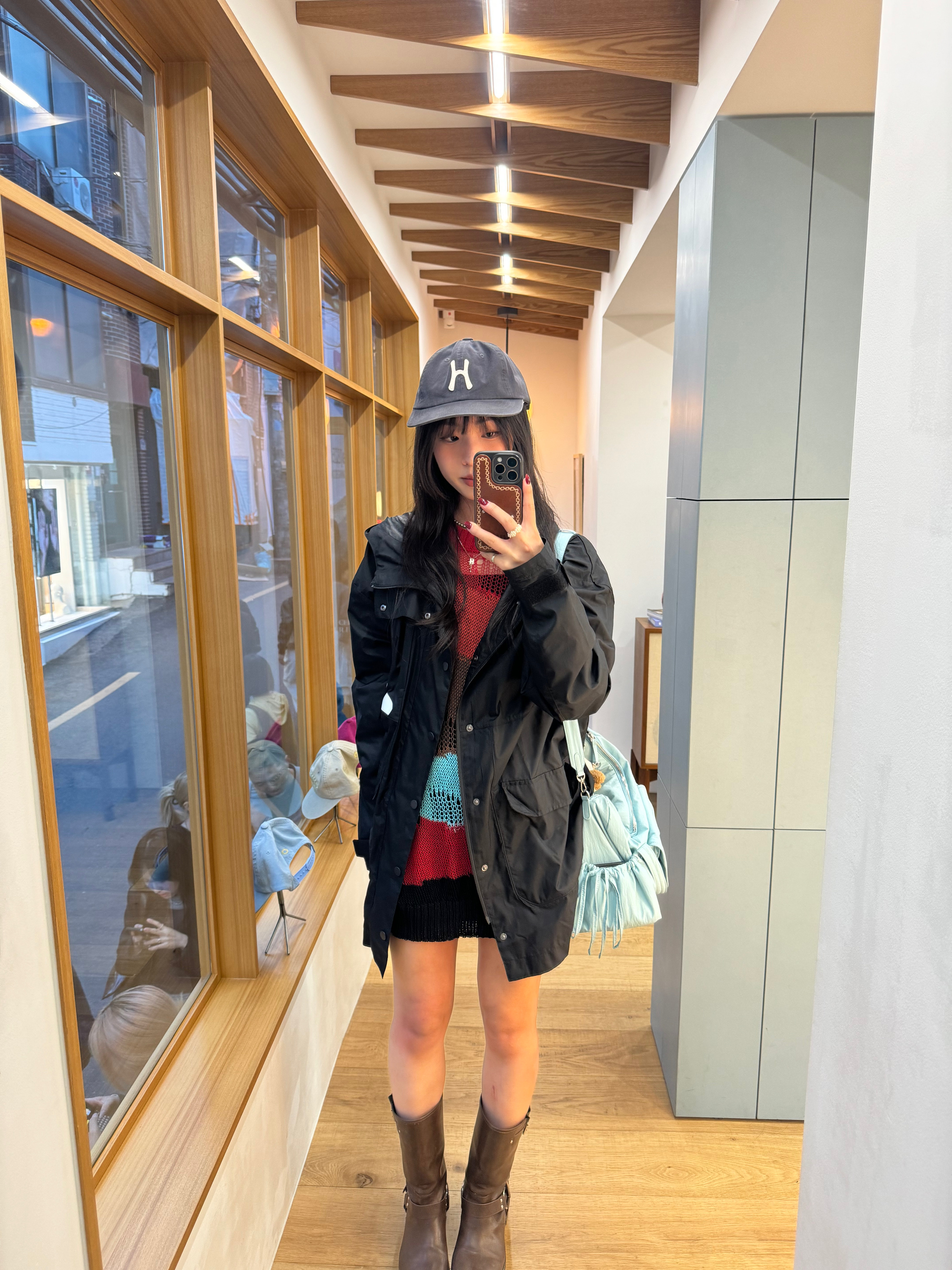 Hello Sunrise H Logo Wool Relaxed Fit 6 Panel Cap Dark Navy, Zara x Andersson Bell Jacquard Lace Sweater Multicolor 착용 스타일