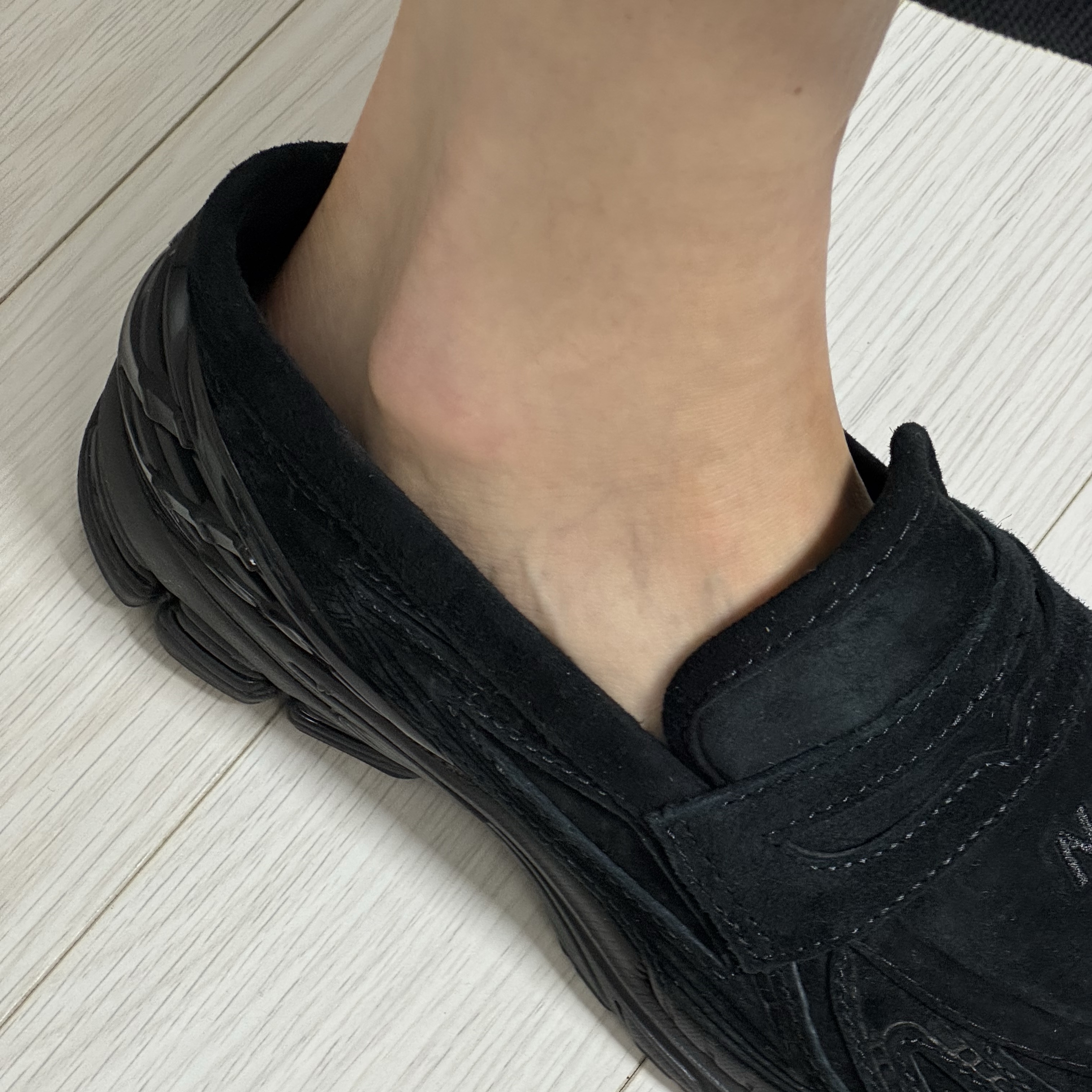 New Balance 1906L Black Black Cement 착용 스타일 - 2