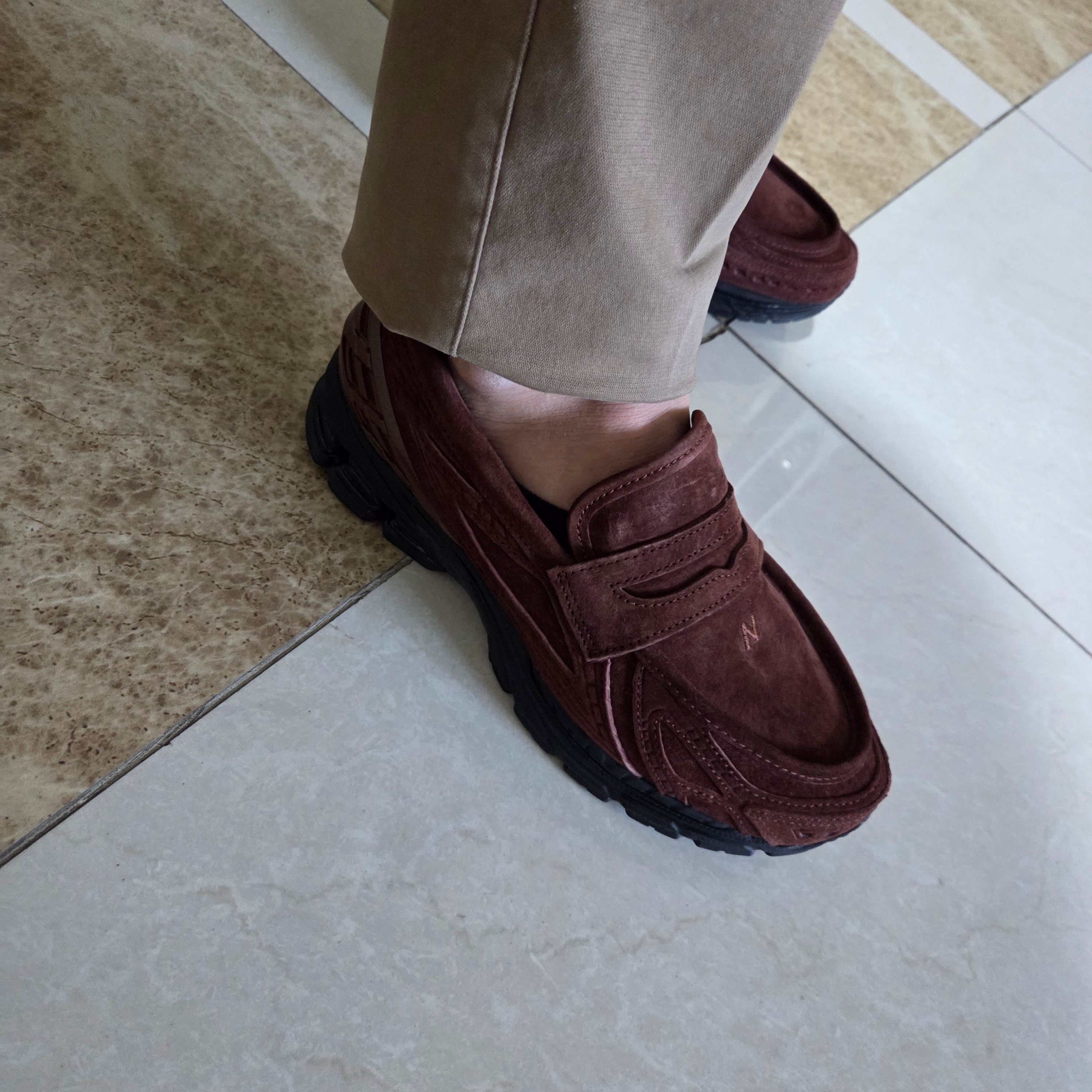New Balance 1906L Rich Oak 착용 스타일