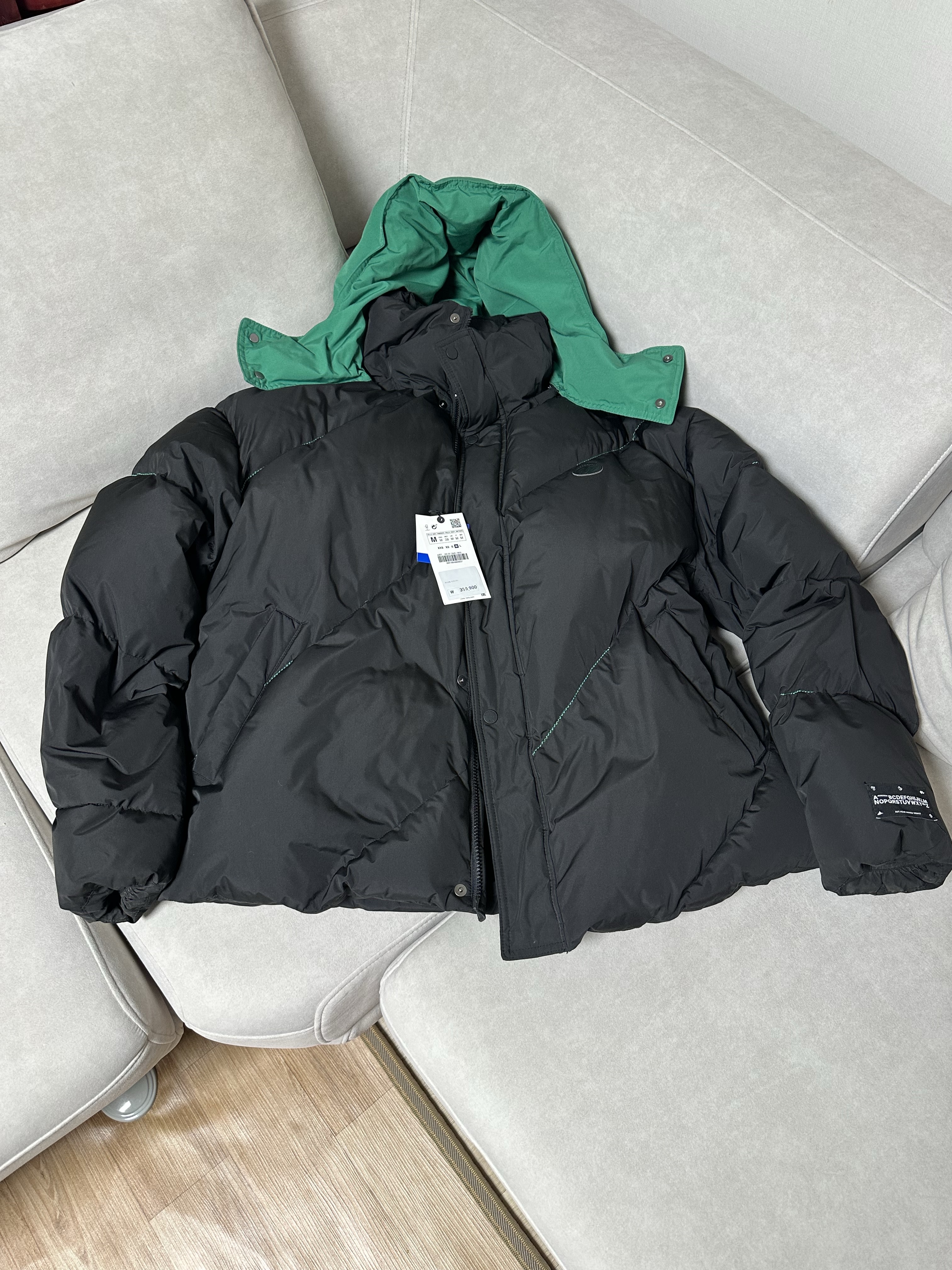Zara x Ader Error Oversize Puffer Jacket Black 착용 스타일