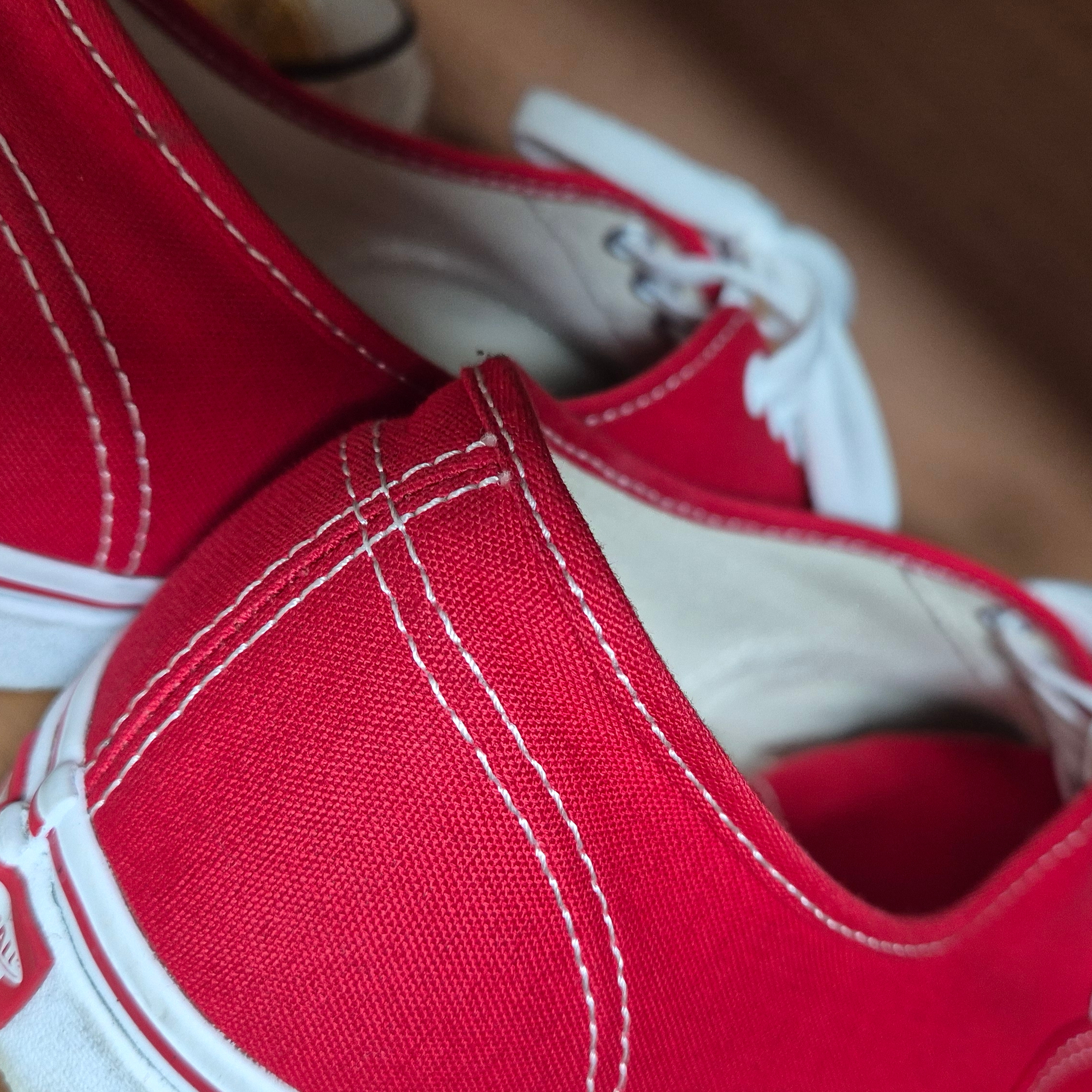 Vans Authentic Red 착용 스타일