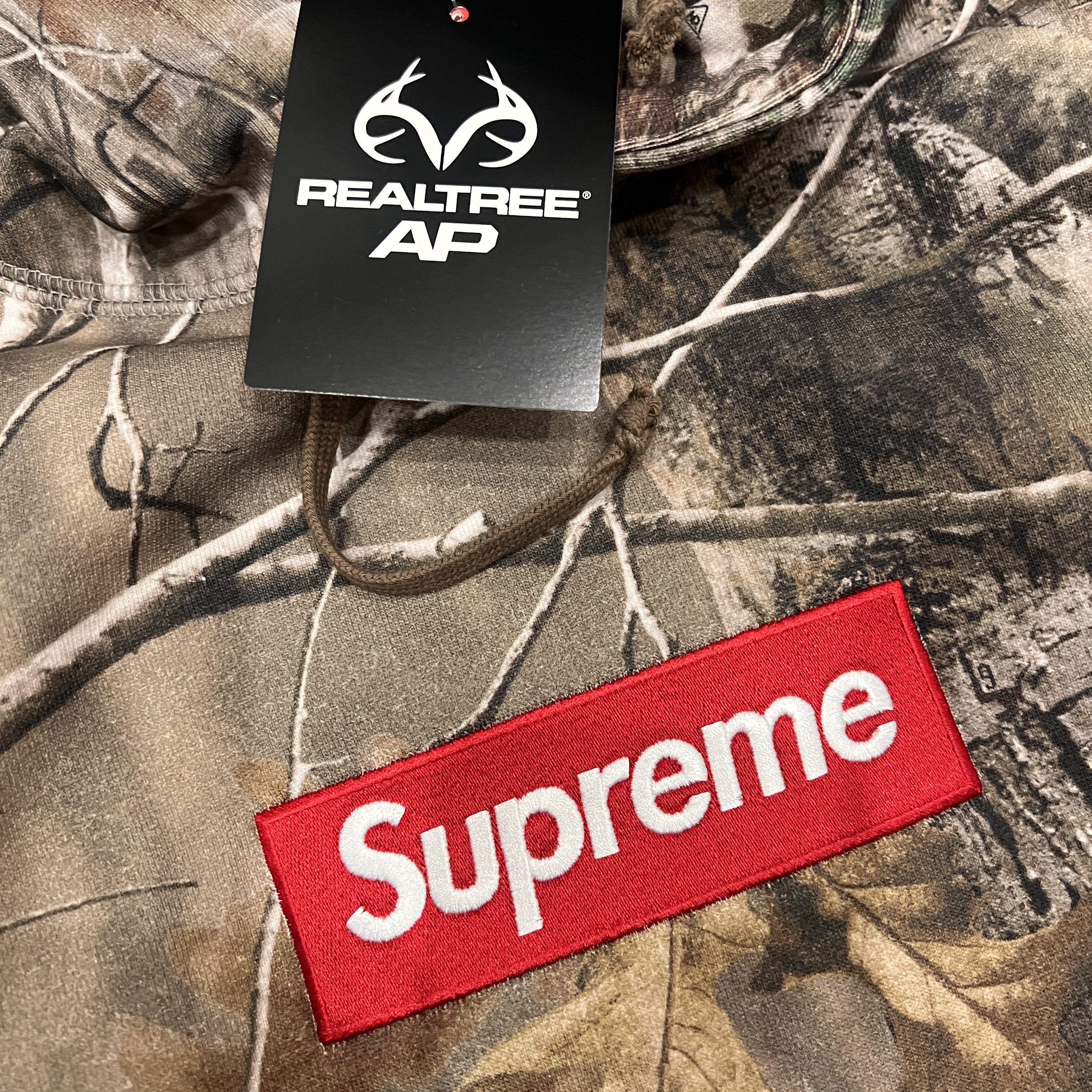 Supreme Box Logo Hooded Sweatshirt Realtree AP Camo - 25FW 착용 스타일