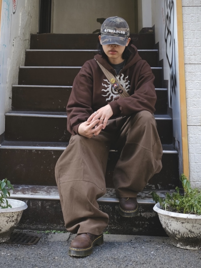 Dr. Martens 1461 Bex Crazy Horse Dark Brown 착용 스타일 - 2