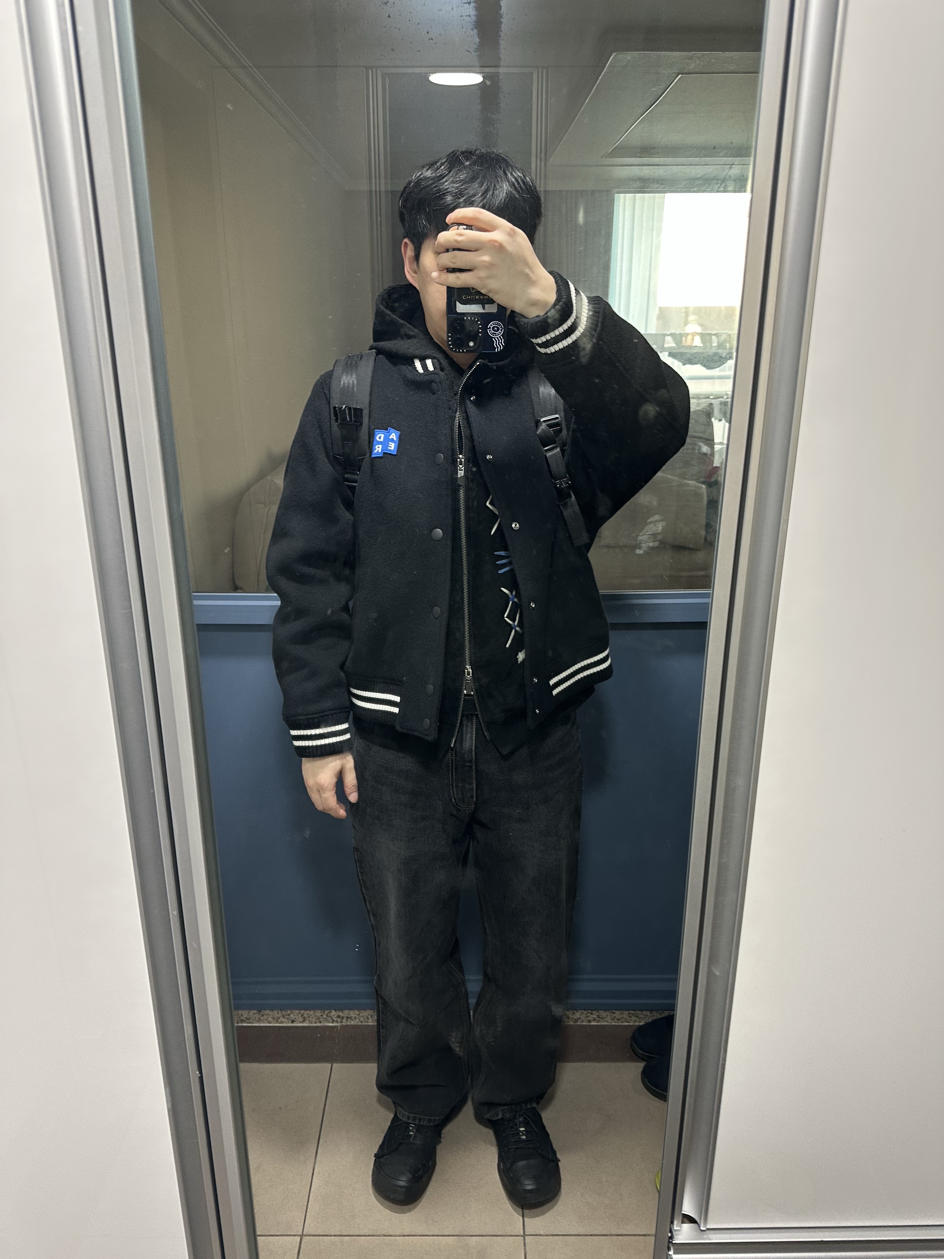 Ader Error Sig; TRS Tag Varsity Jacket 01 Noir, Ader Error Hoodie Zip-Up Product. 25 Noir 착용 스타일