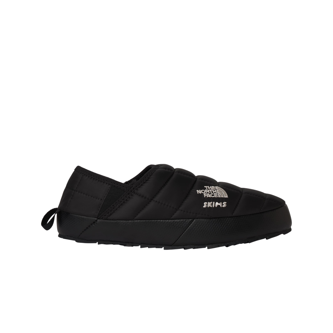 (W) 노스페이스 x 스킴스 써모볼 트랙션 V 뮬 SK 오닉스((W) The North Face x Skims ThermoBall Traction V Mules SK Onyx)