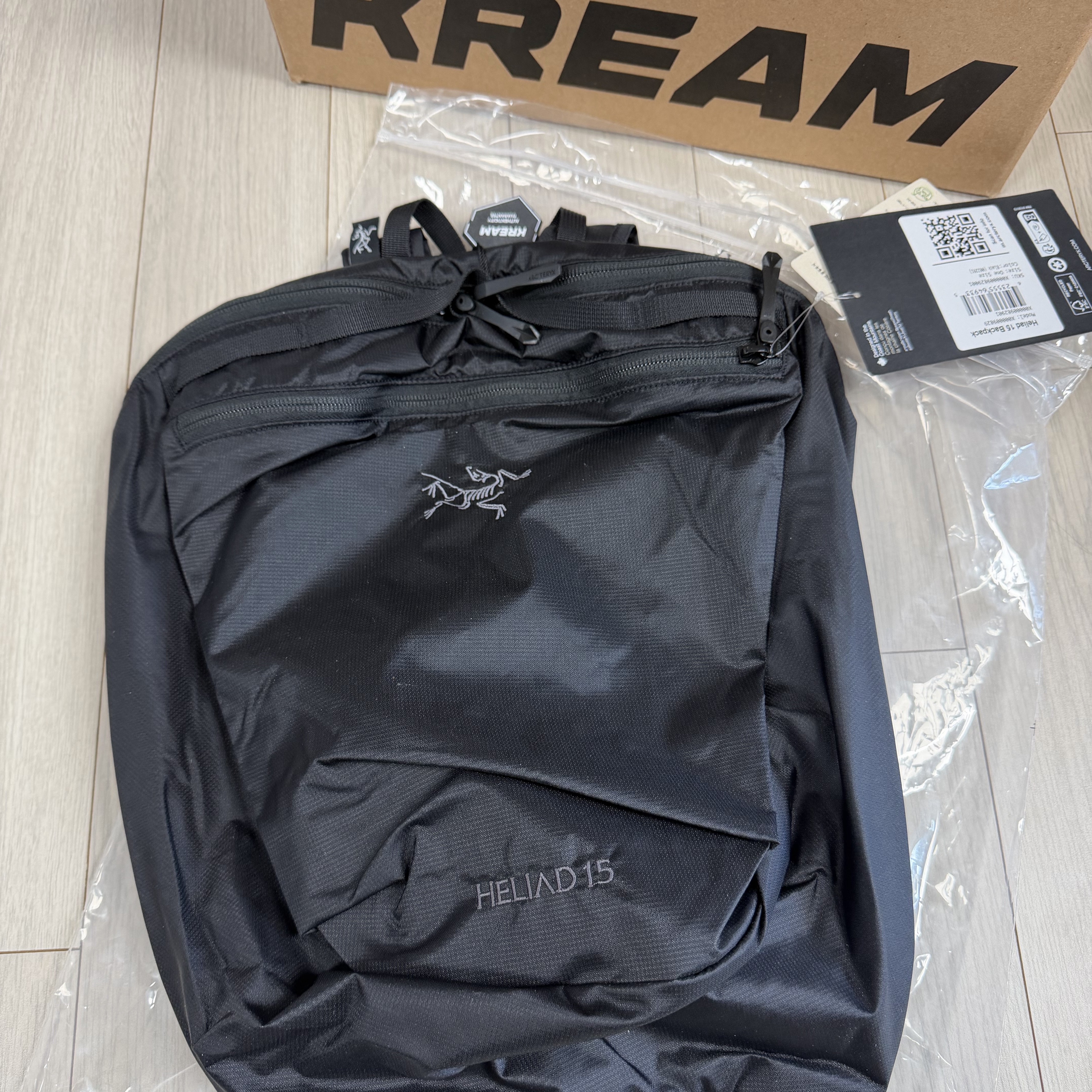 Arc'teryx Heliad 15 Backpack Black 착용 스타일