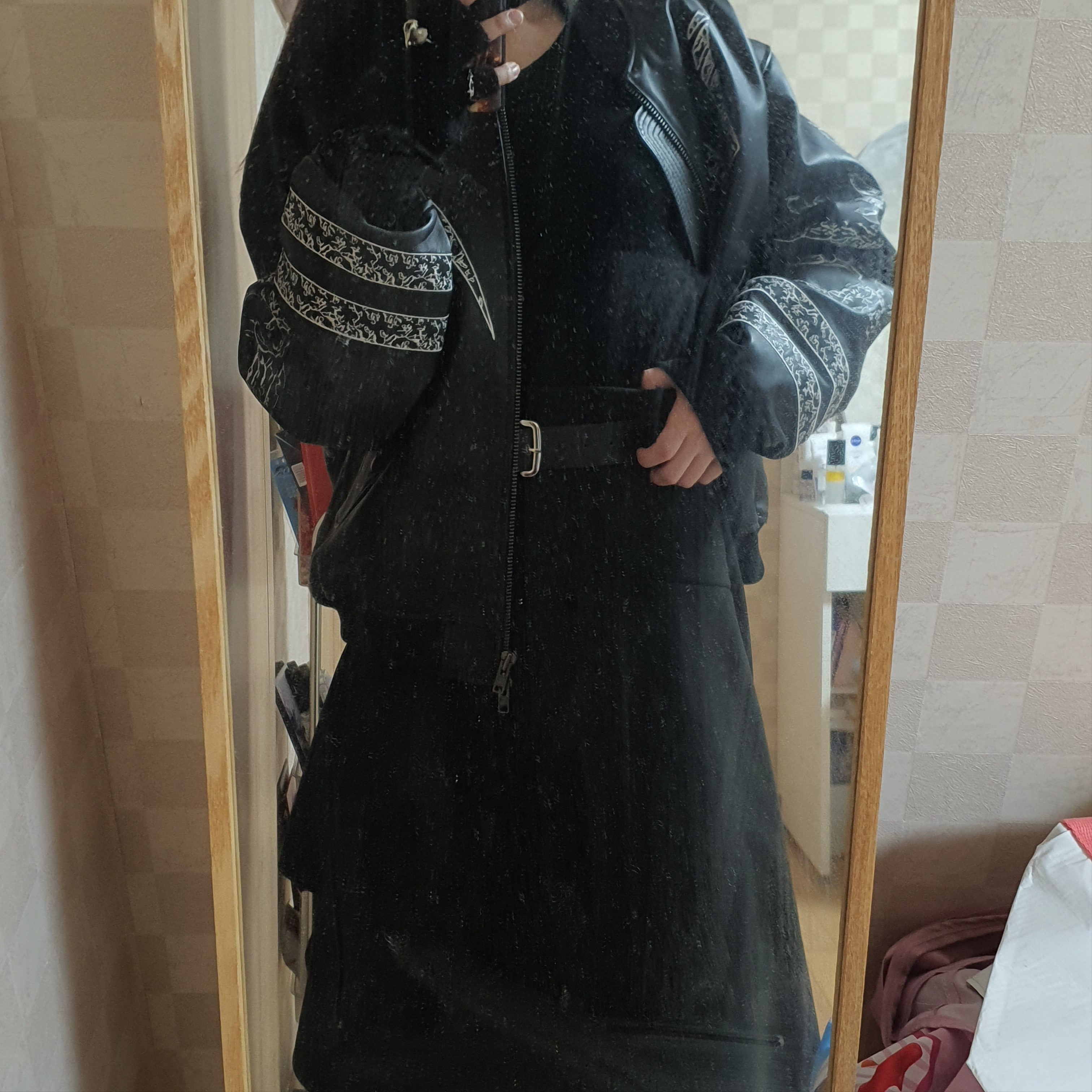 JUJUTSU KAISEN Undermycar Ryomen Sukuna Embroidered Leather Bomber Black 착용 스타일 - 5